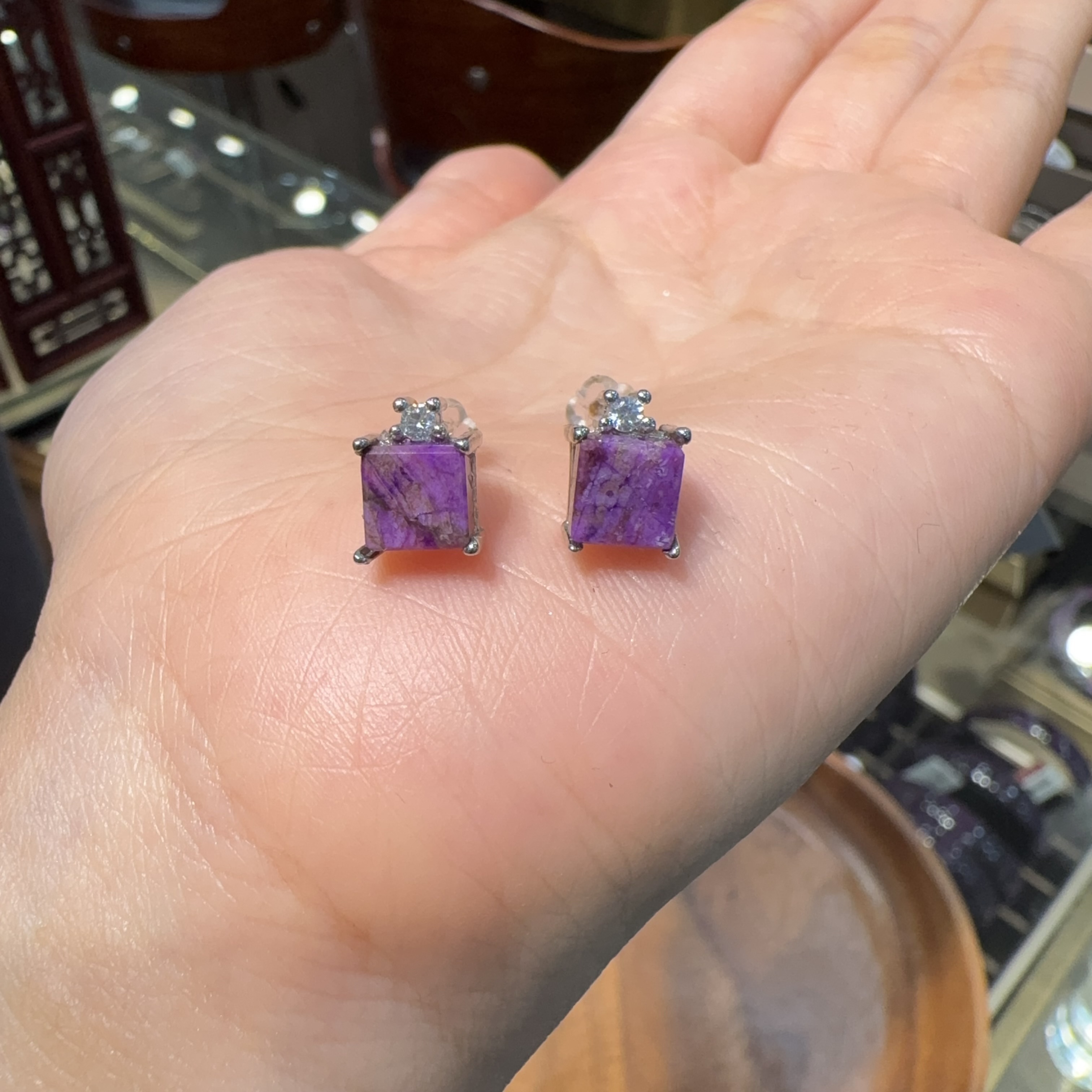 C30 - S925銀粉舒俱來耳飾 約5MM左右