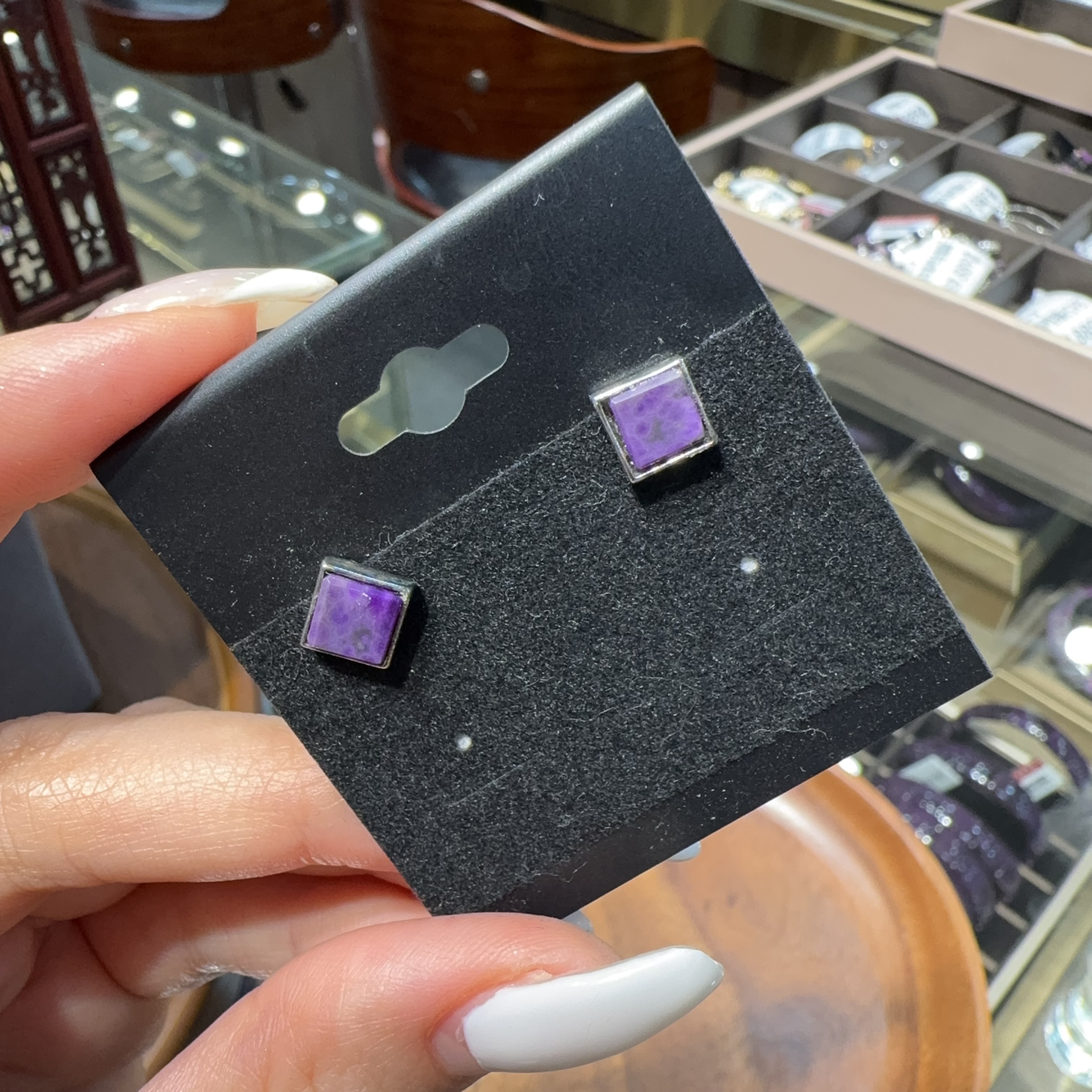 C31 - 皇家紫S925銀舒俱來耳飾 約7MM左右