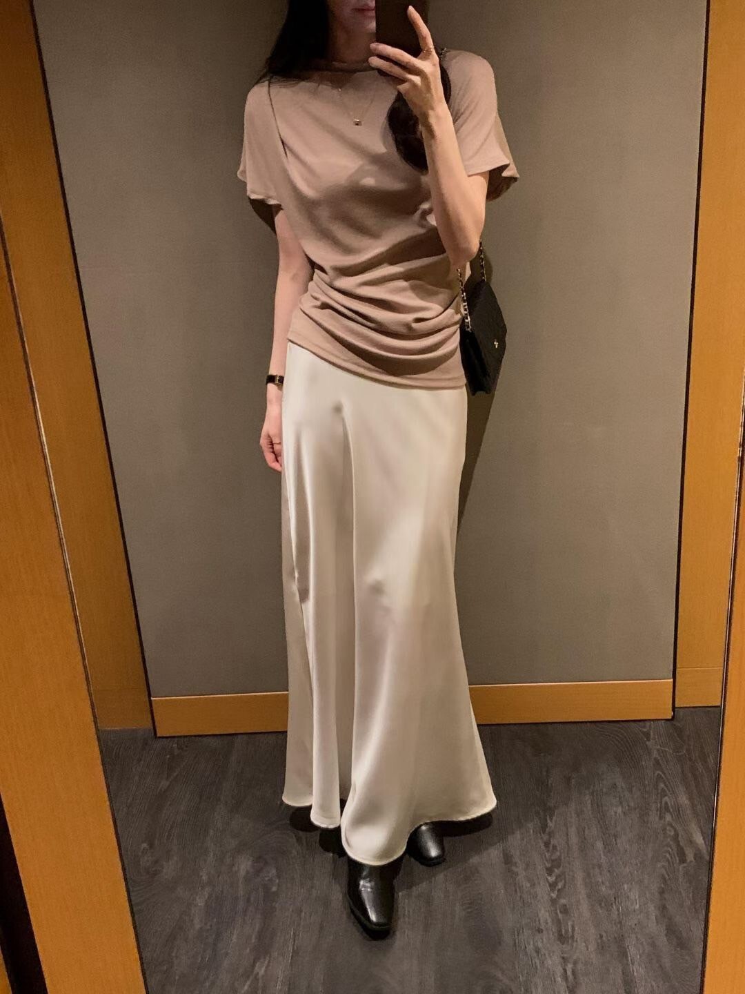 仙女氣息光澤感好身材魚尾裙長裙 / 2色