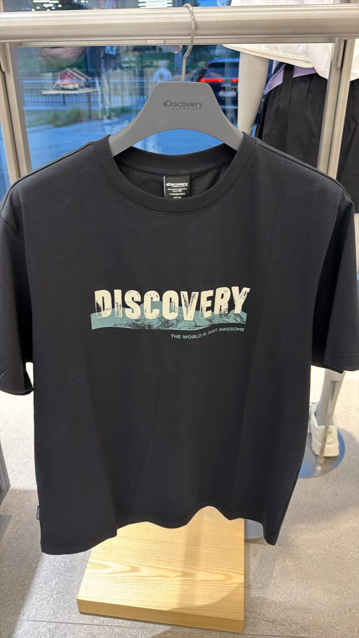 VG11 Discovery EXPEDITION 文字LOGO T-Shirt -黑色 (BKS) (DXRS35054GP001)