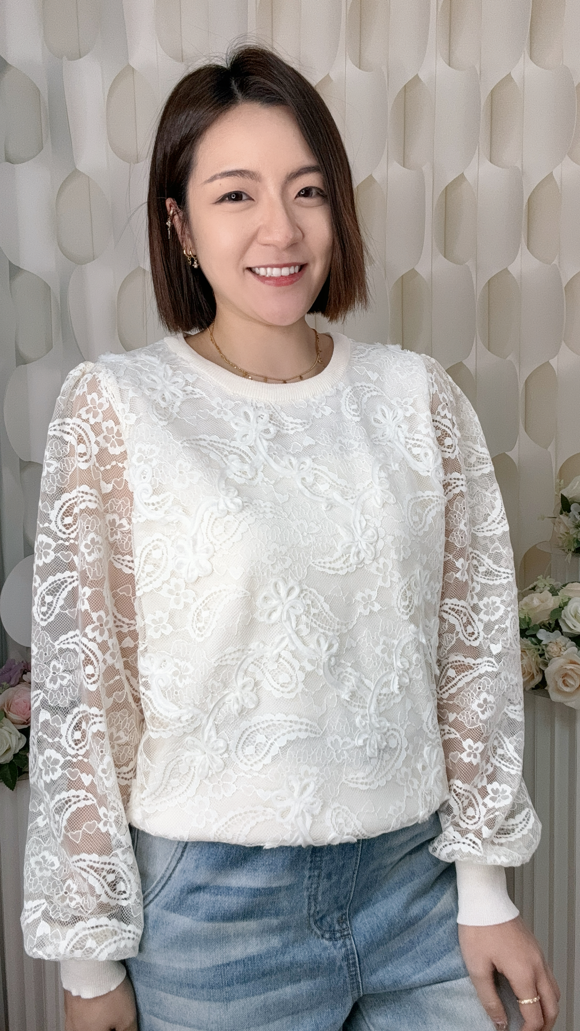 鏤空刺繡花花蕾絲上衣（胸40 腰42 長22吋）#58744 2108clo