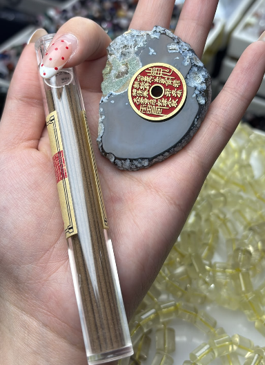 260821 - B15 山鬼花錢隨機顏色瑪瑙片香座 送 隨機線香1件