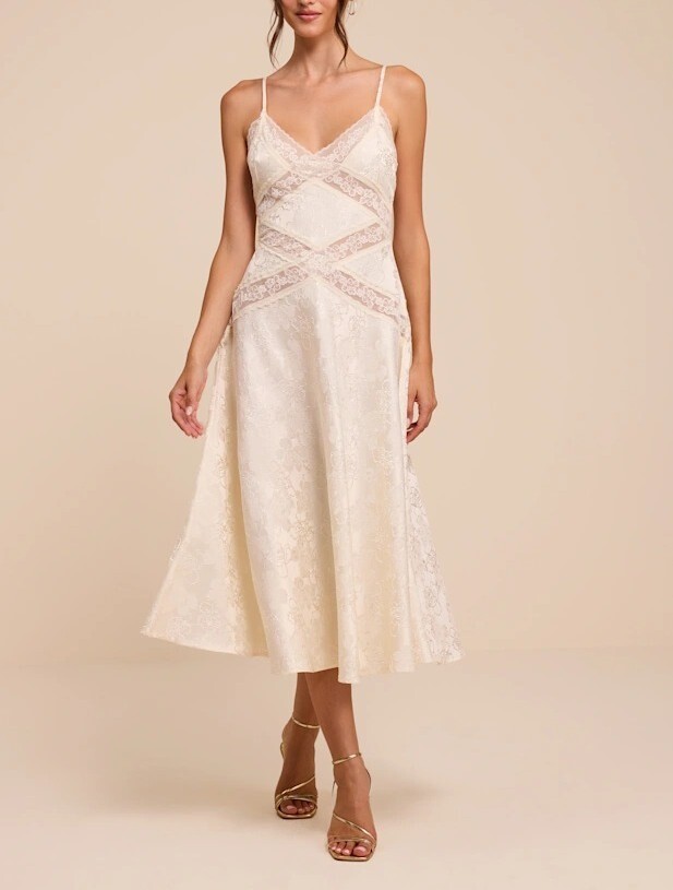 Ivory米白色緞面提花蕾絲飾邊Dress