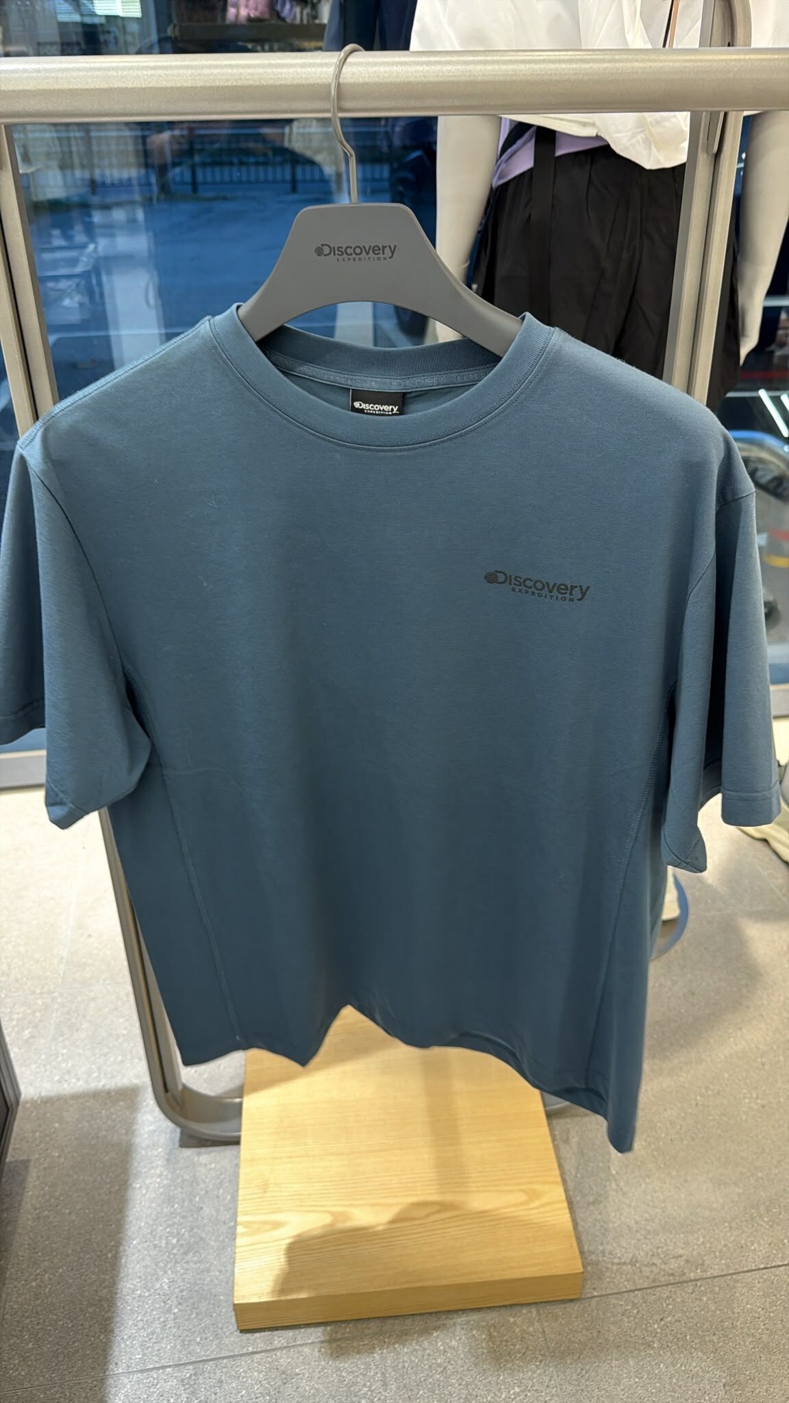 VG22 Discovery EXPEDITION 細LOGO T-Shirt -藍綠色 (NYS) (DMTR65053GP001)