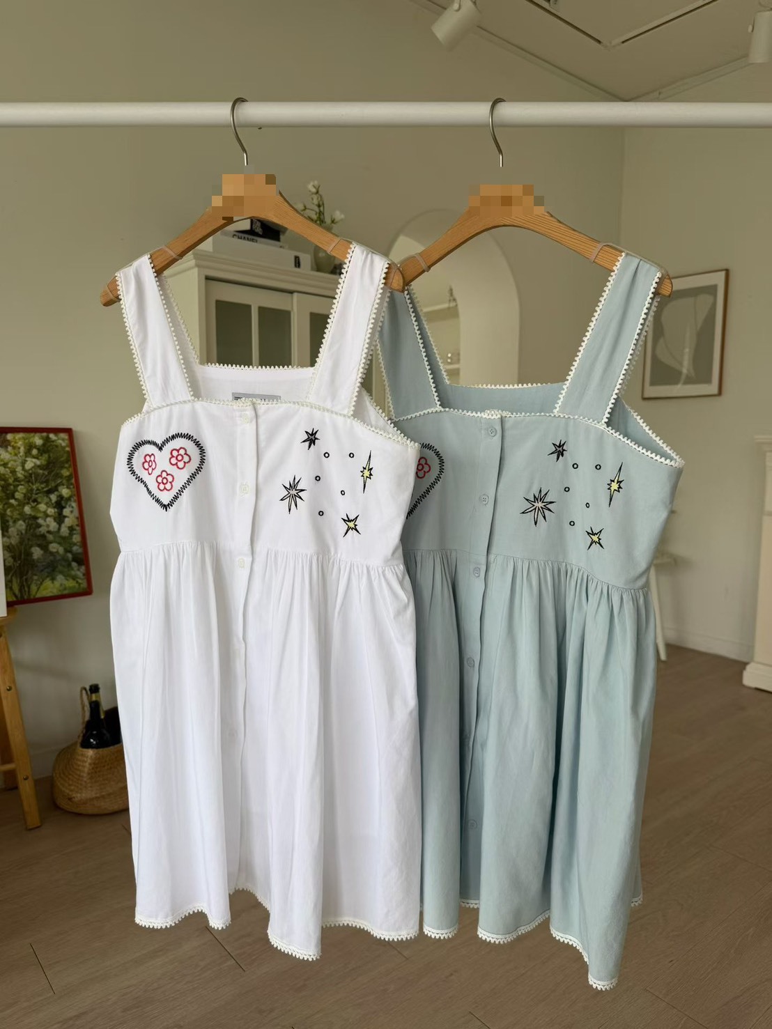 光芒刺繡背心洋裝