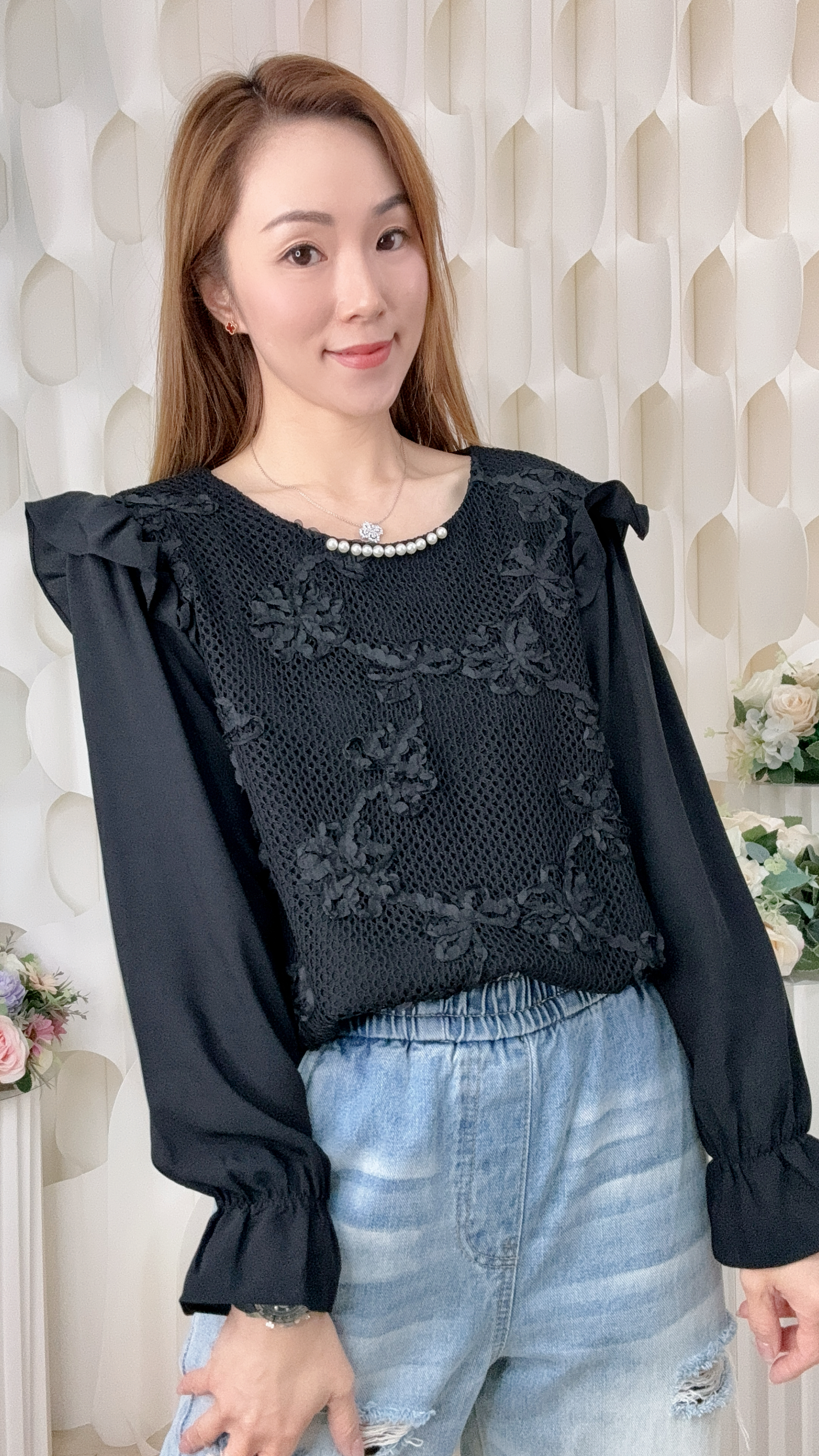 珍珠領口立體花朵刺繡網眼上衣（胸40 腰42 長25吋）#58649 2108clo