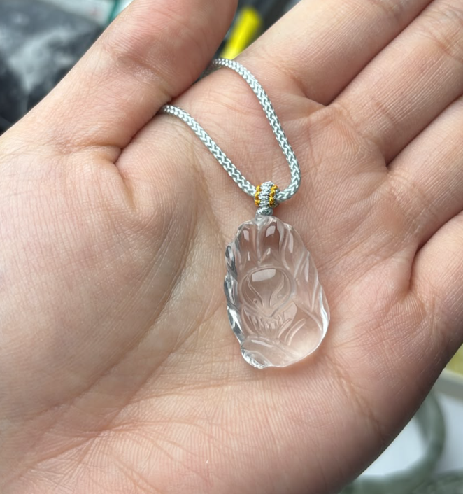 260821 - B33 白水晶九尾狐灰藍色編織繩頸鏈