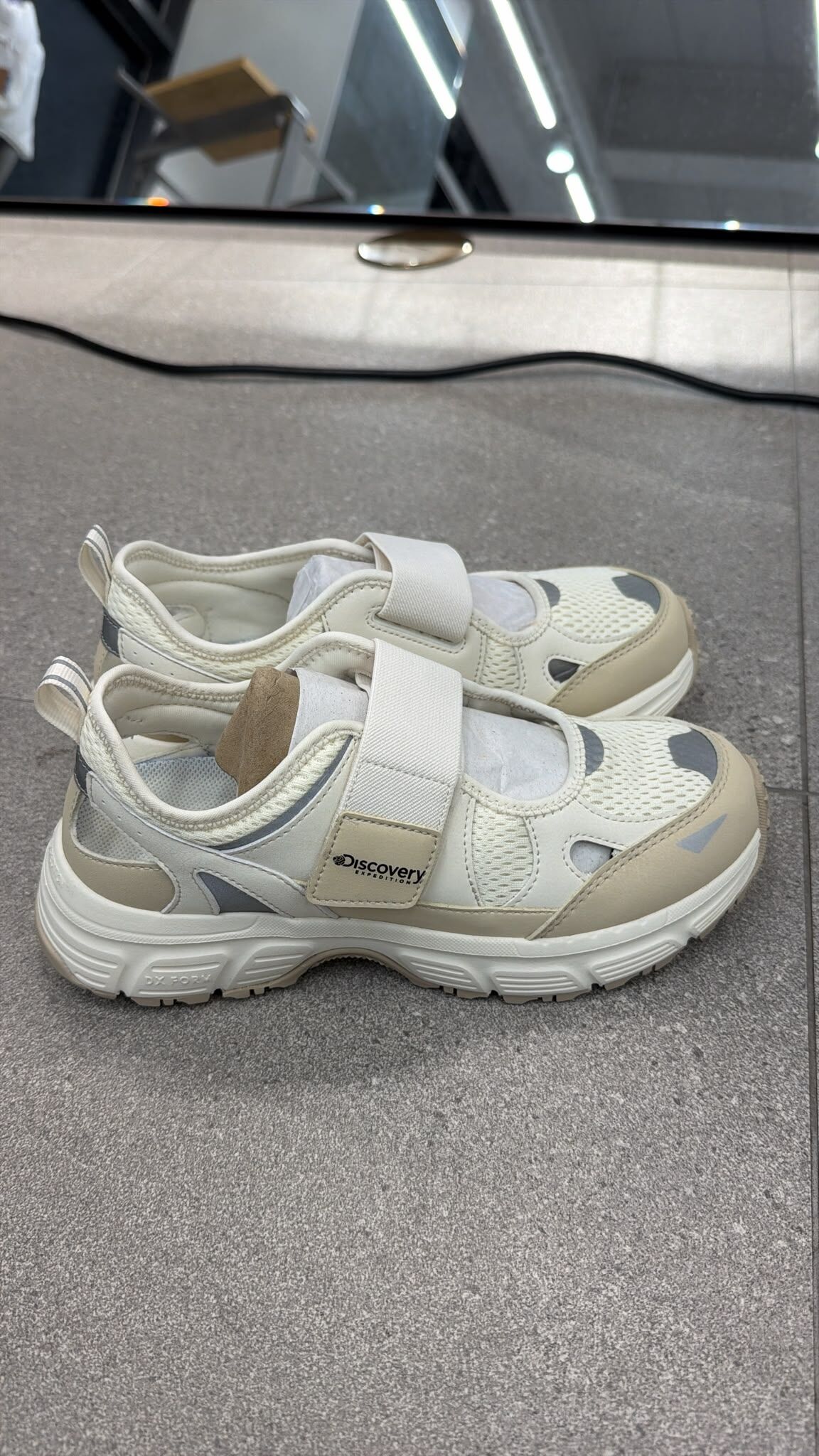 VG62 Discovery EXPEDITION 涼鞋-米白色 (BES) (DXSH7536NK0001(1))