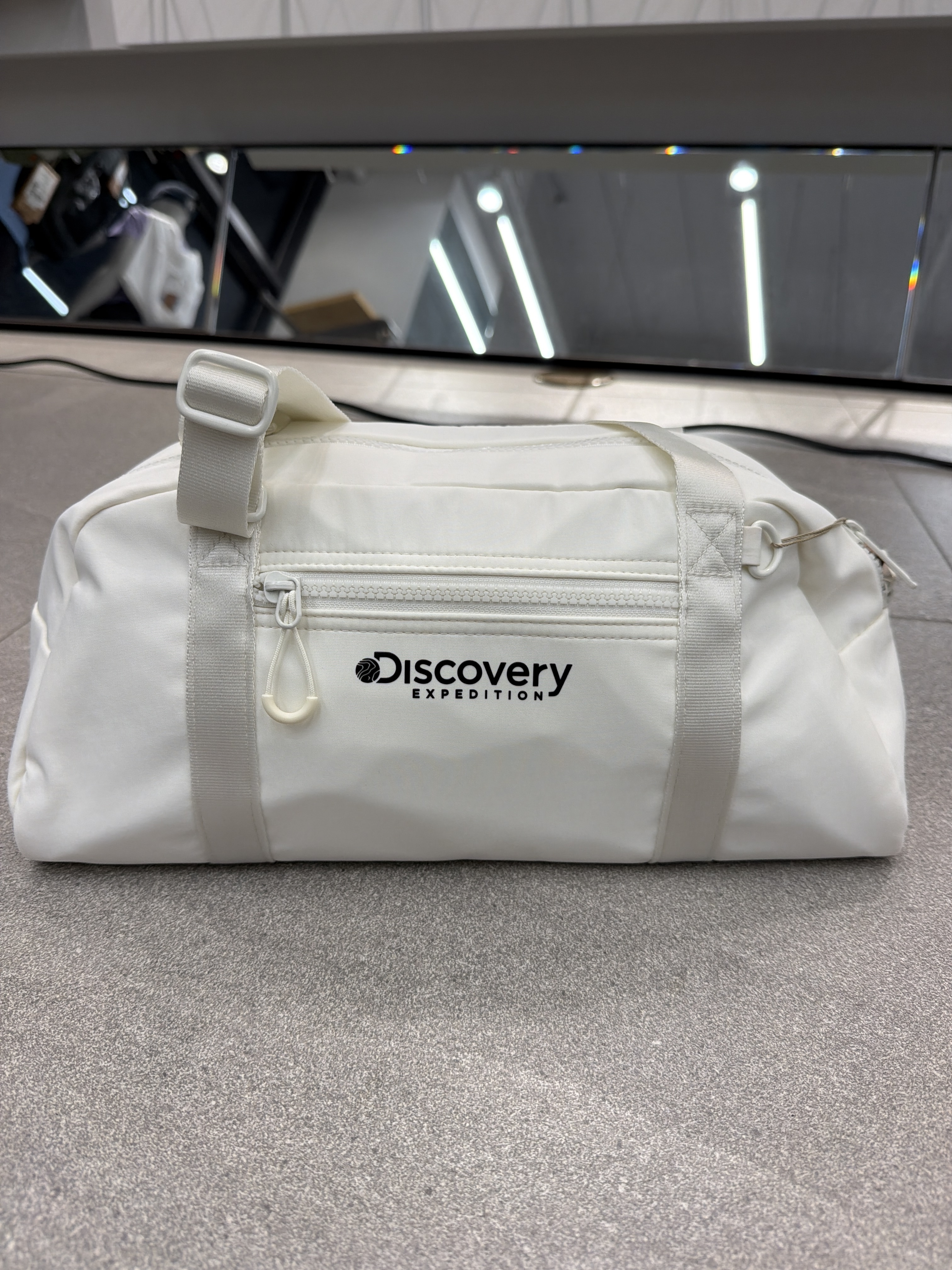 VG31 Discovery EXPEDITION 尼龍手袋-米白色 (IVS) (DXBW3014NGP001)