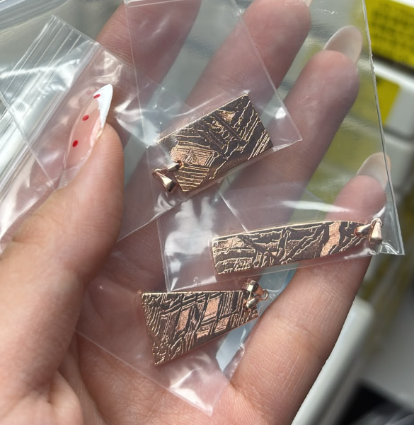 260821 - B65 玫瑰金隨機形狀天鐵純銀吊墜