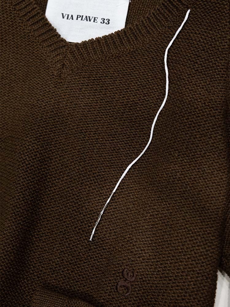 Vneck Retina Soil
