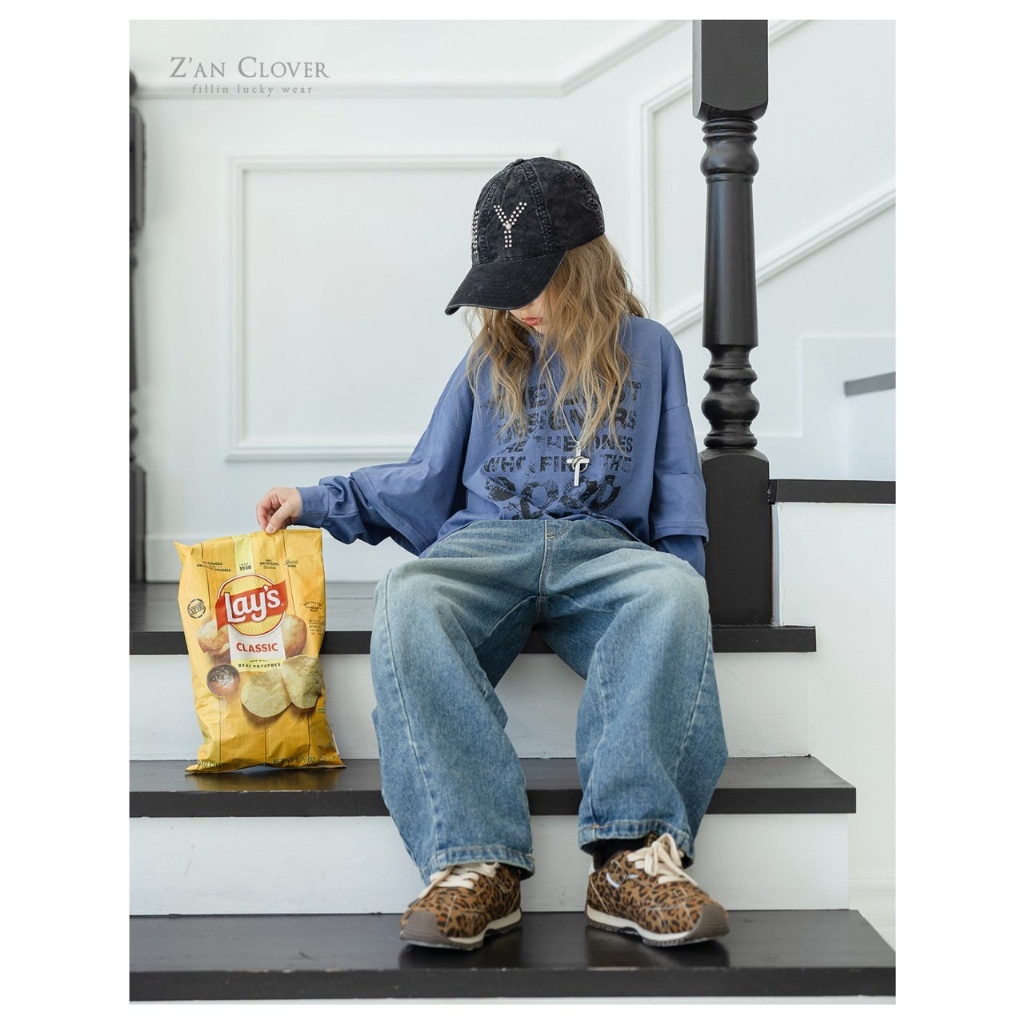 正韓秋zanclover 兩色字母寬鬆假兩件上衣