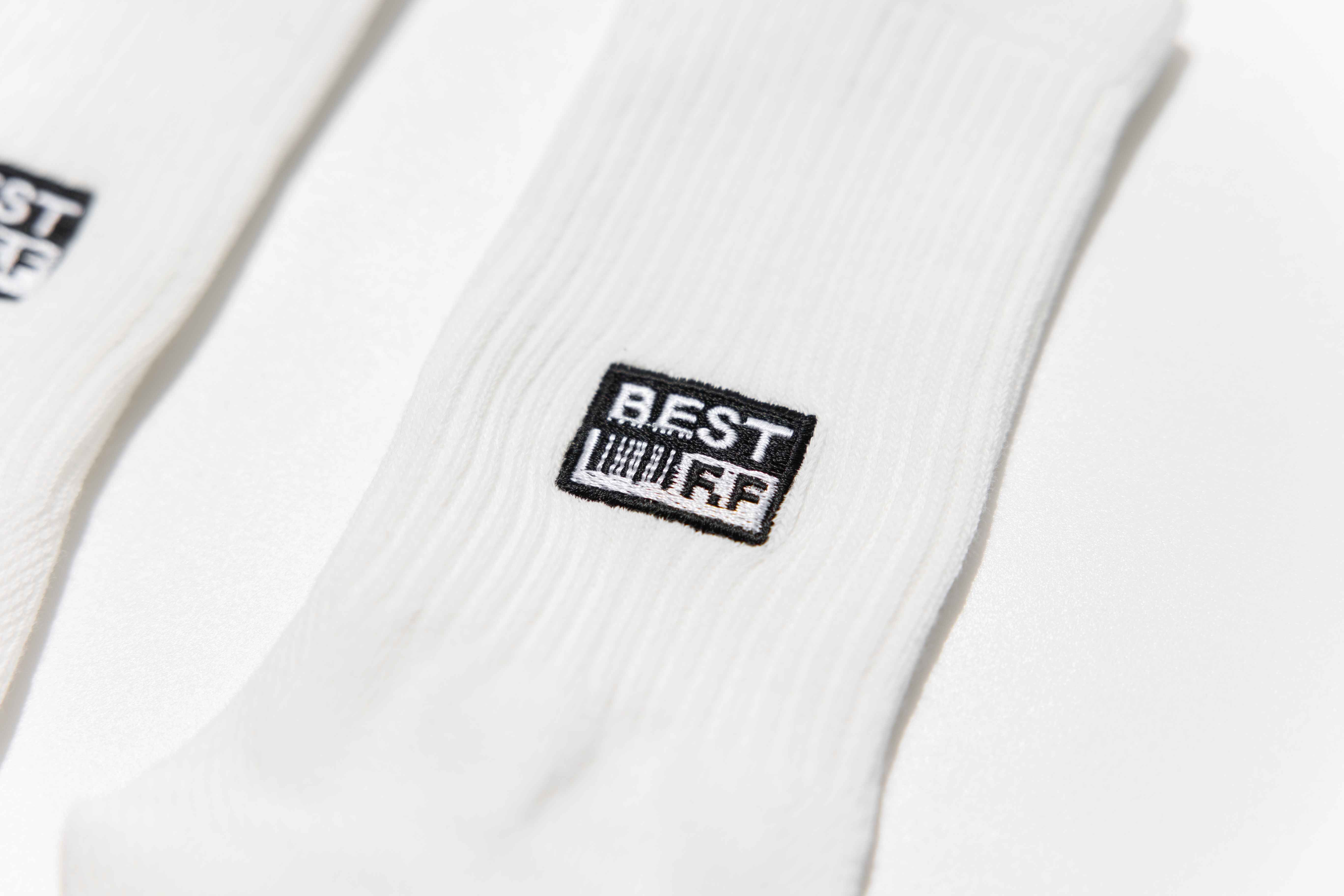 【逢甲 FUZZY】Best Foot Friend Bar Code 條碼 白色 BFF 襪子 BF23014