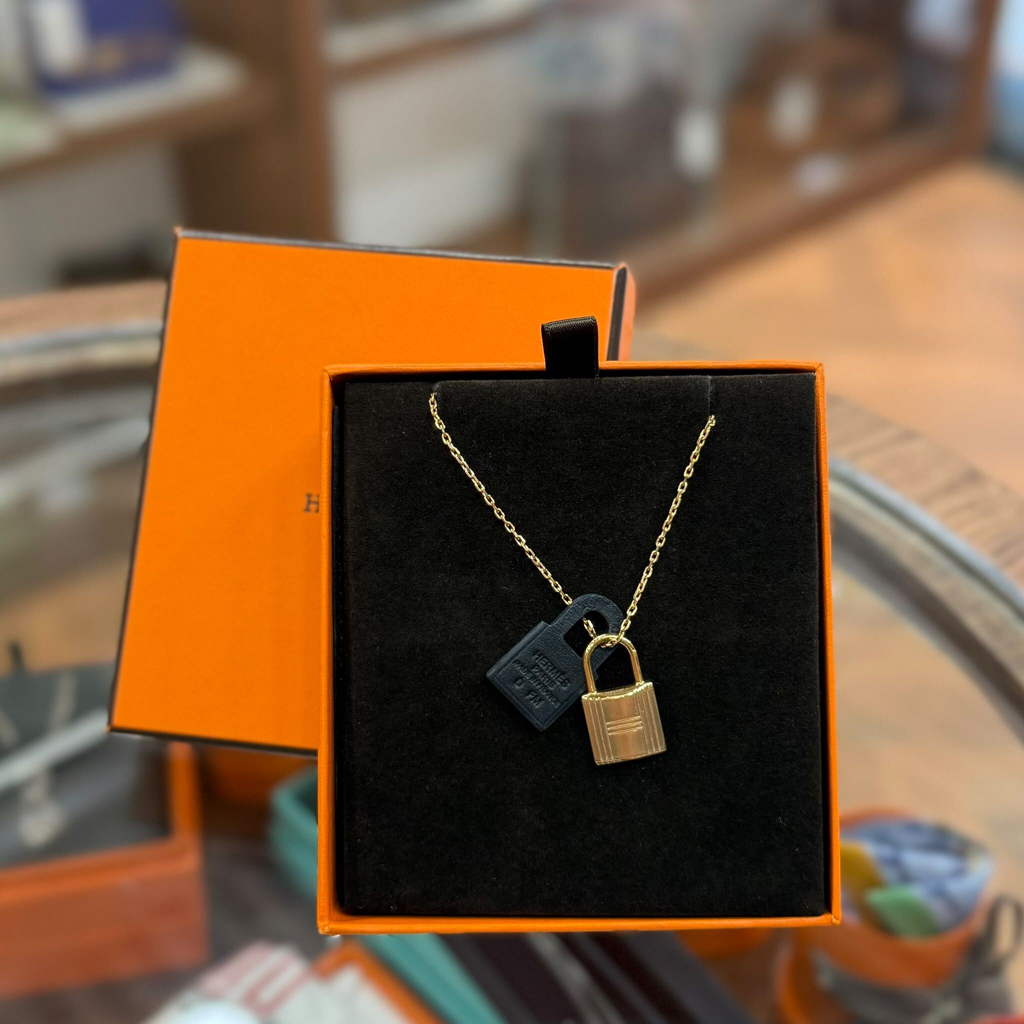 BRAND NEW HERMES NECKLACE  O'KELLY 鎖頭金屬/SWIFT皮 #愛馬仕項鏈