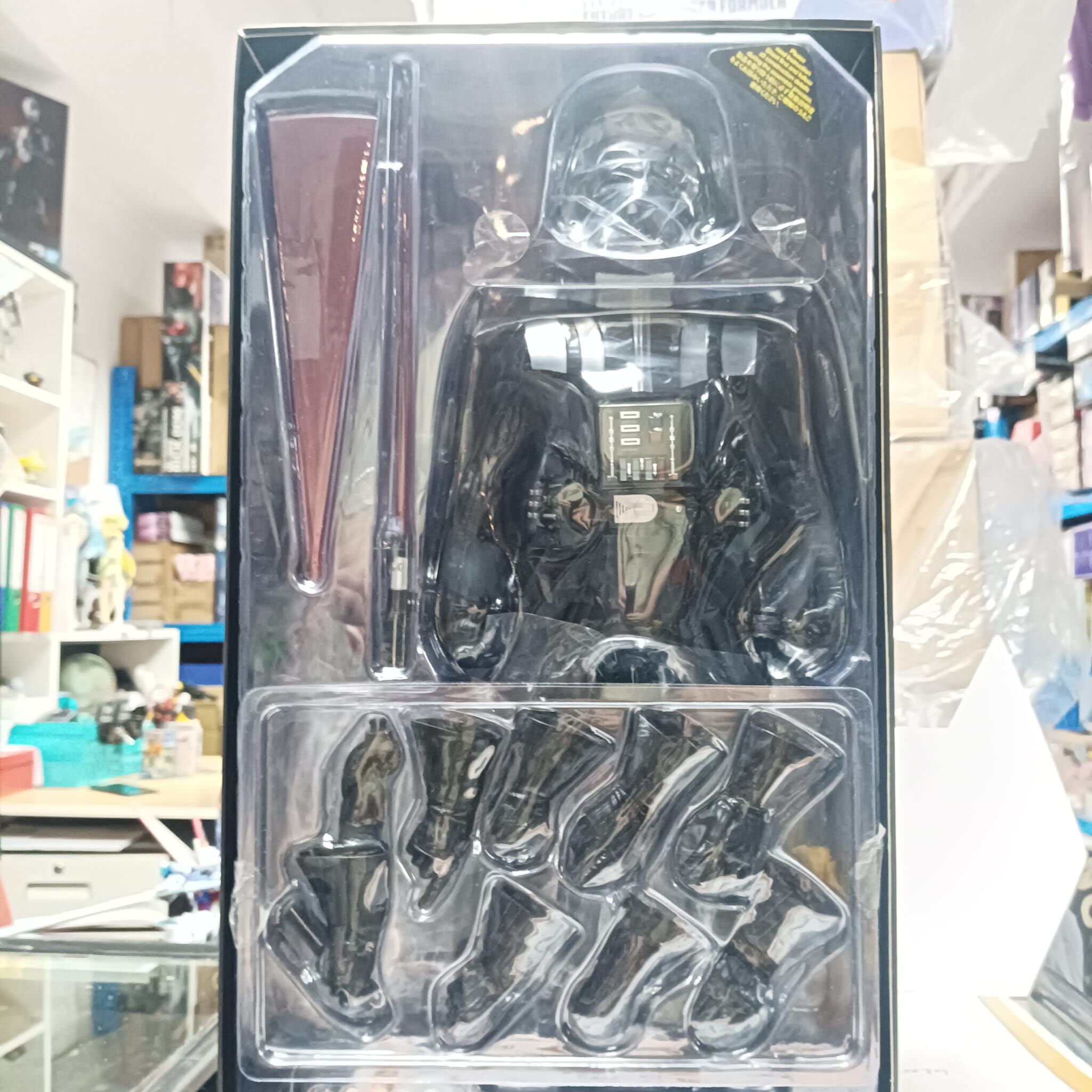 寄賣-Hottoys MMS452 Star war黑武士 手臂背脊有甩皮