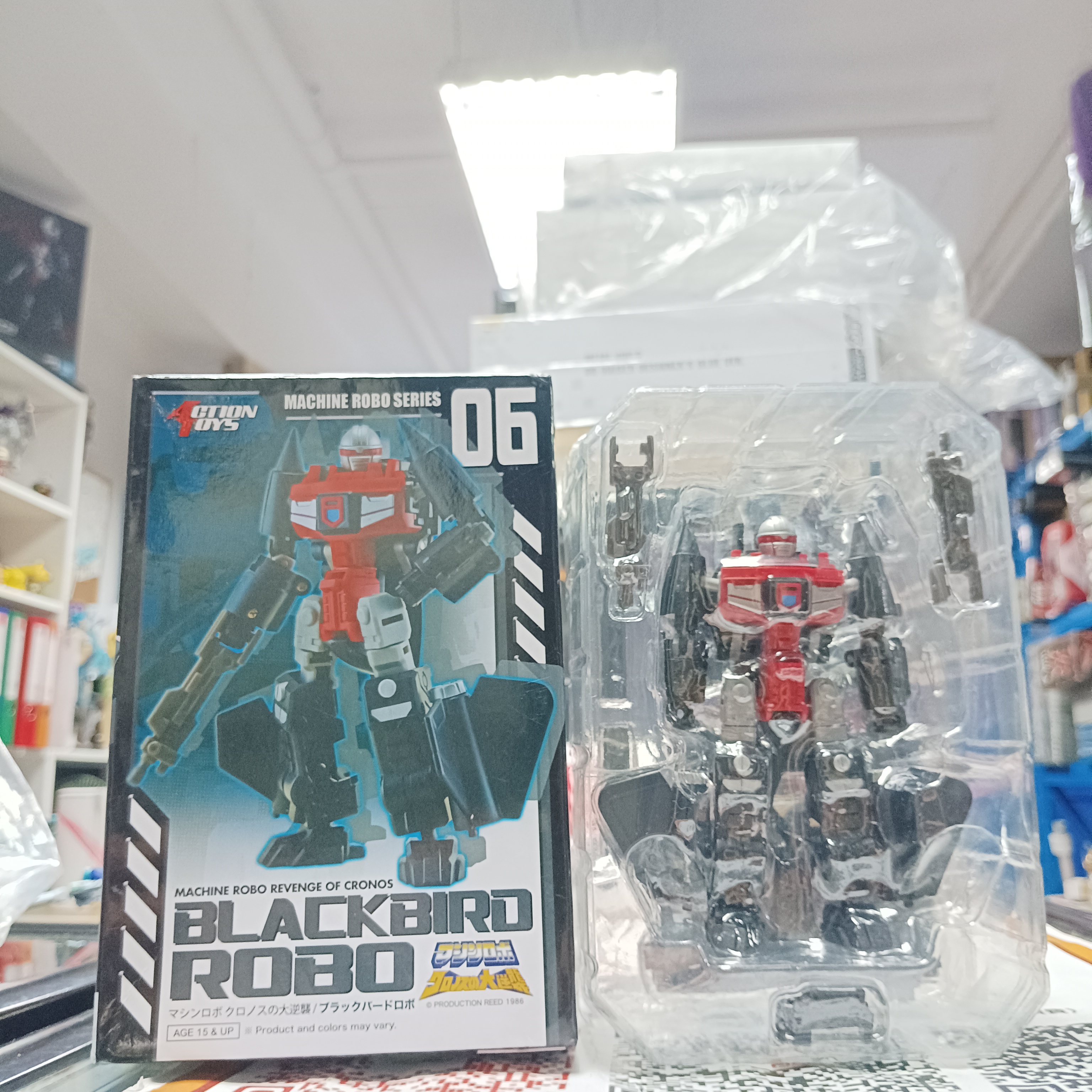 寄賣- Action Toys 天威勇士 Machine Robo 06 - Blackbird Robo
