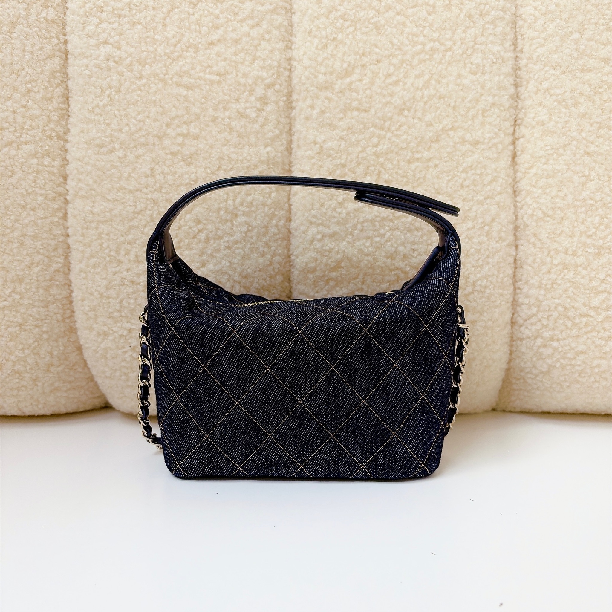 Chanel  Classic Clutch with Chain - Blue / GHW