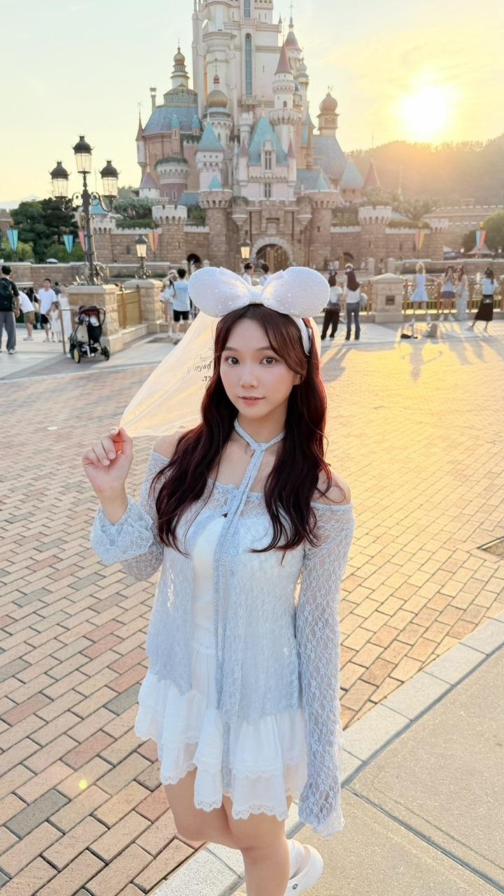 T1611｜極致個性風𓏲ּ𝄢 ໒꒱ 高質蕾絲鈕扣修腰連頸帶長袖外搭上衣