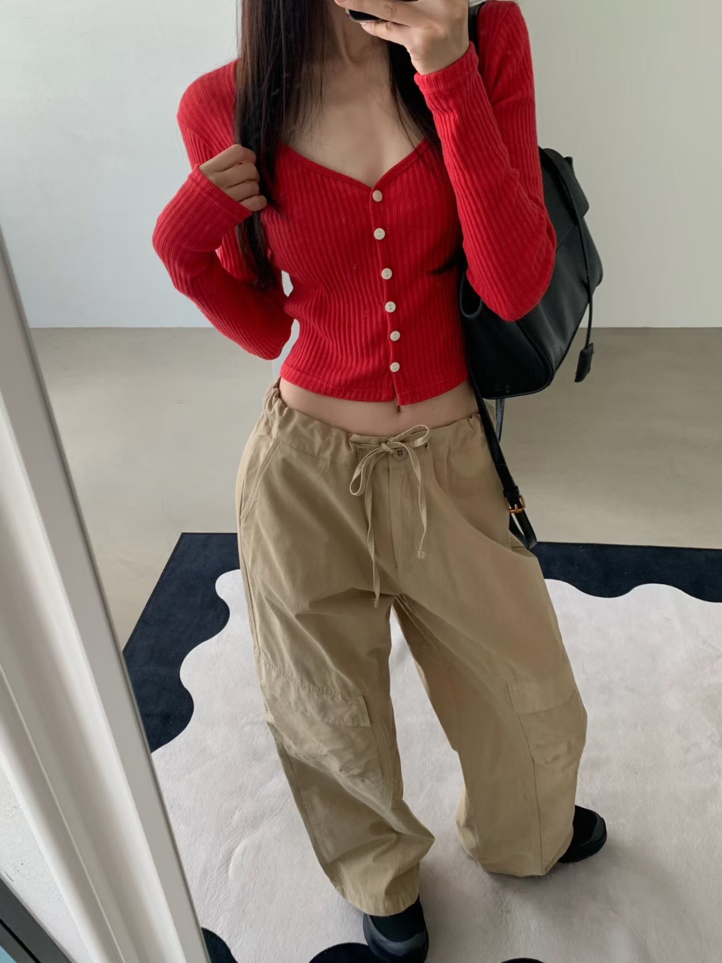 坑條V領釦T