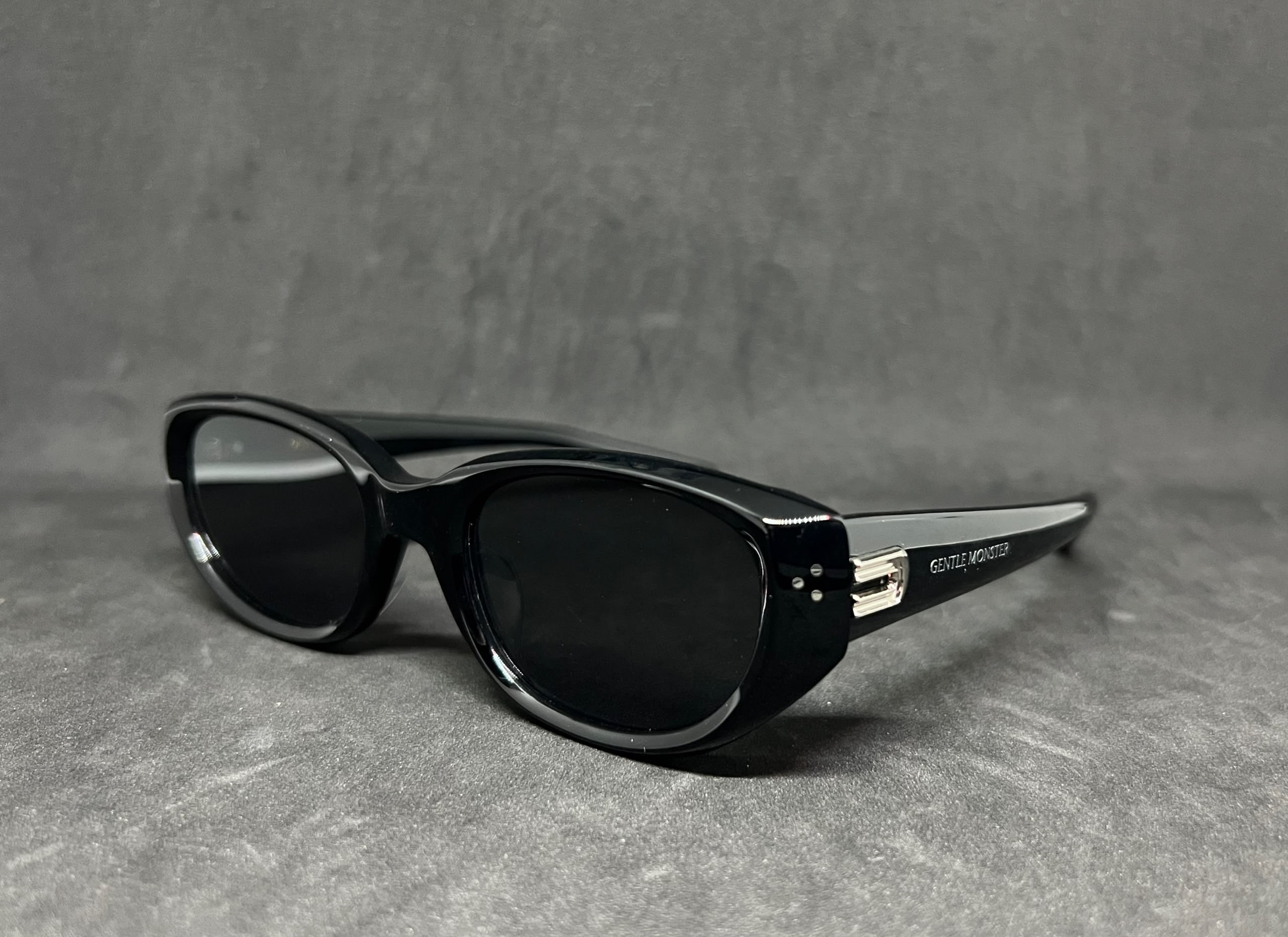 Gentle Monster Boni Black Frame | Black Lens