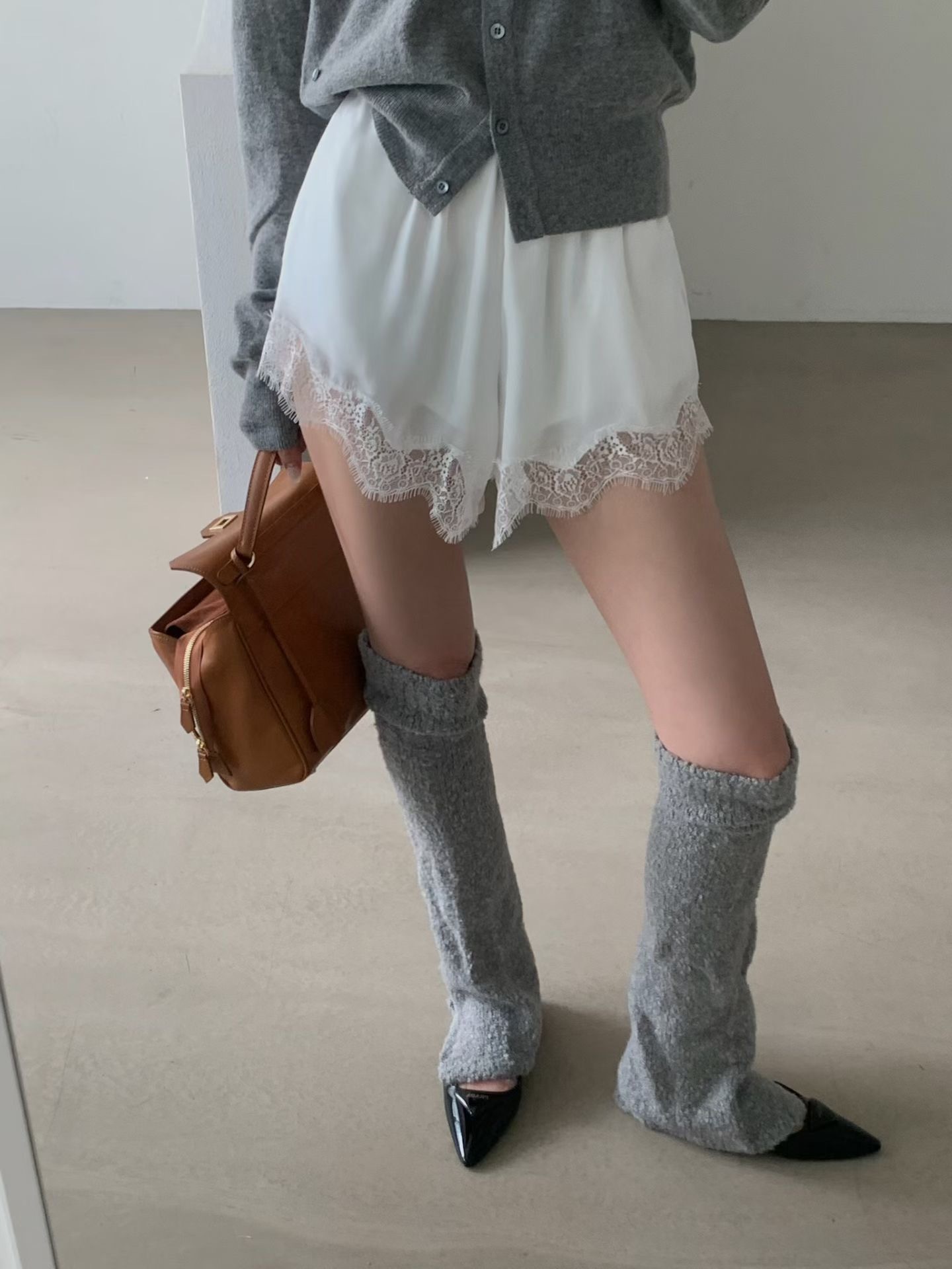 睫毛蕾絲片短褲