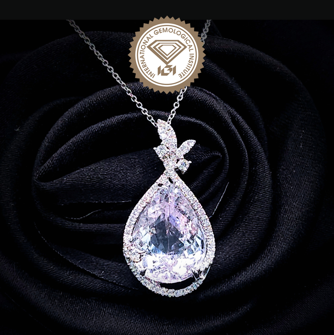 18K White Gold 9.76ct Kunzite and Diamond Pendant