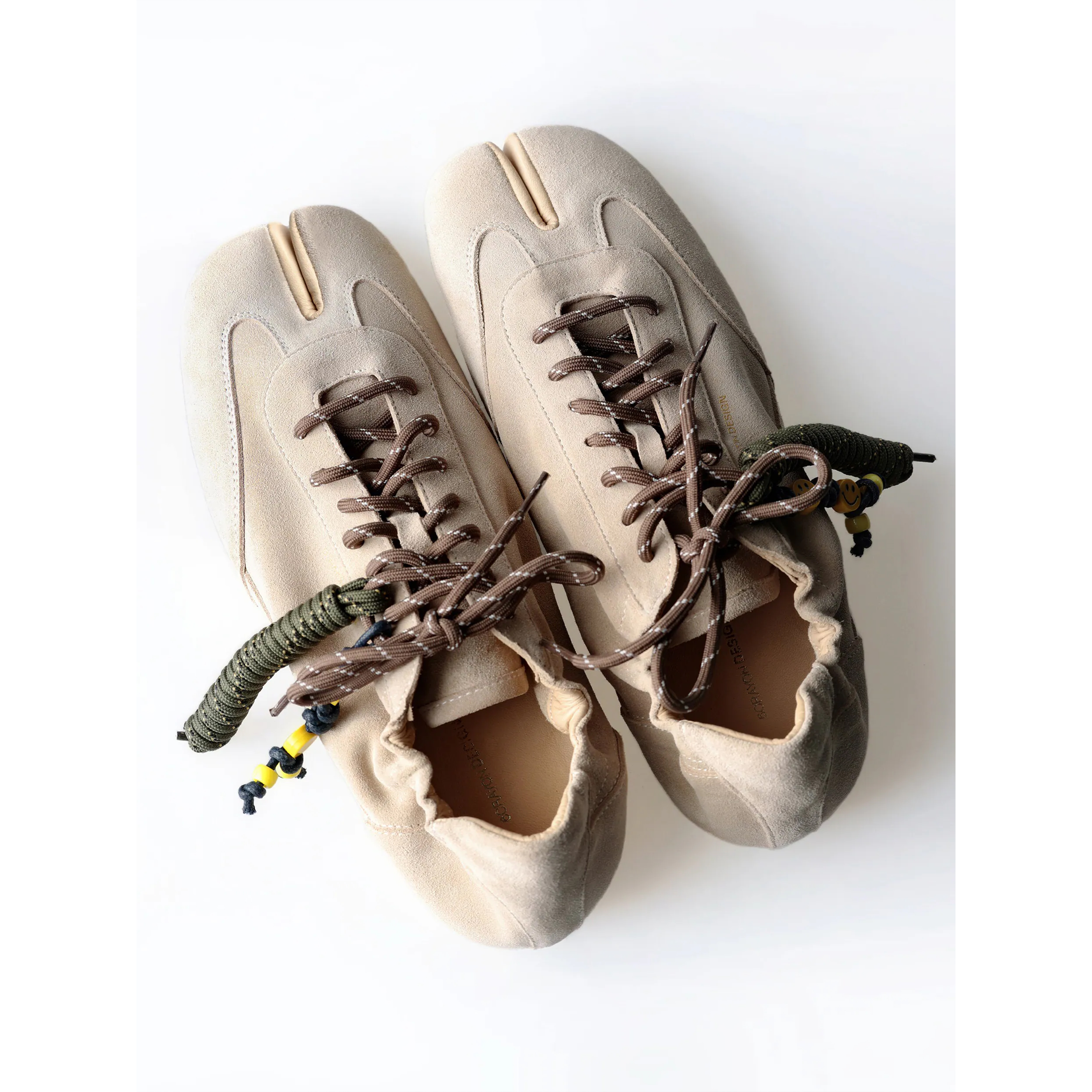 6cRAyon Thin-Sole TABI Sneakers Suede 麂皮 分趾鞋
