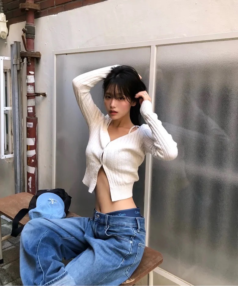CALVIN KLEIN CK 寬筒 37.5 牛仔褲 長褲 修身寬褲 中腰 女款 藍色 47D848G2J6 / 預購