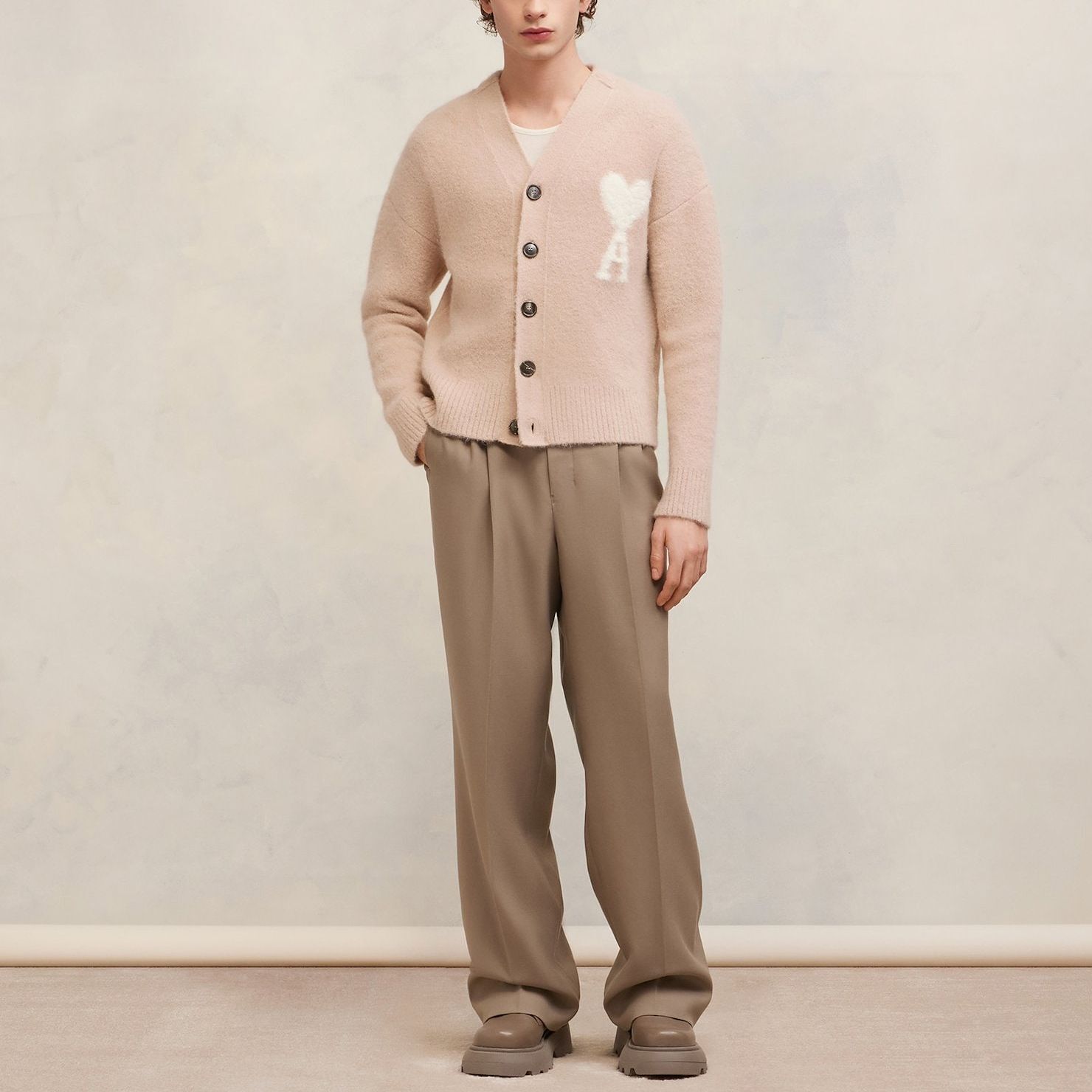 【代購】AMIPARIS Cloudy Wool Ami De Coeur Cardigan UKC025KN0032-685