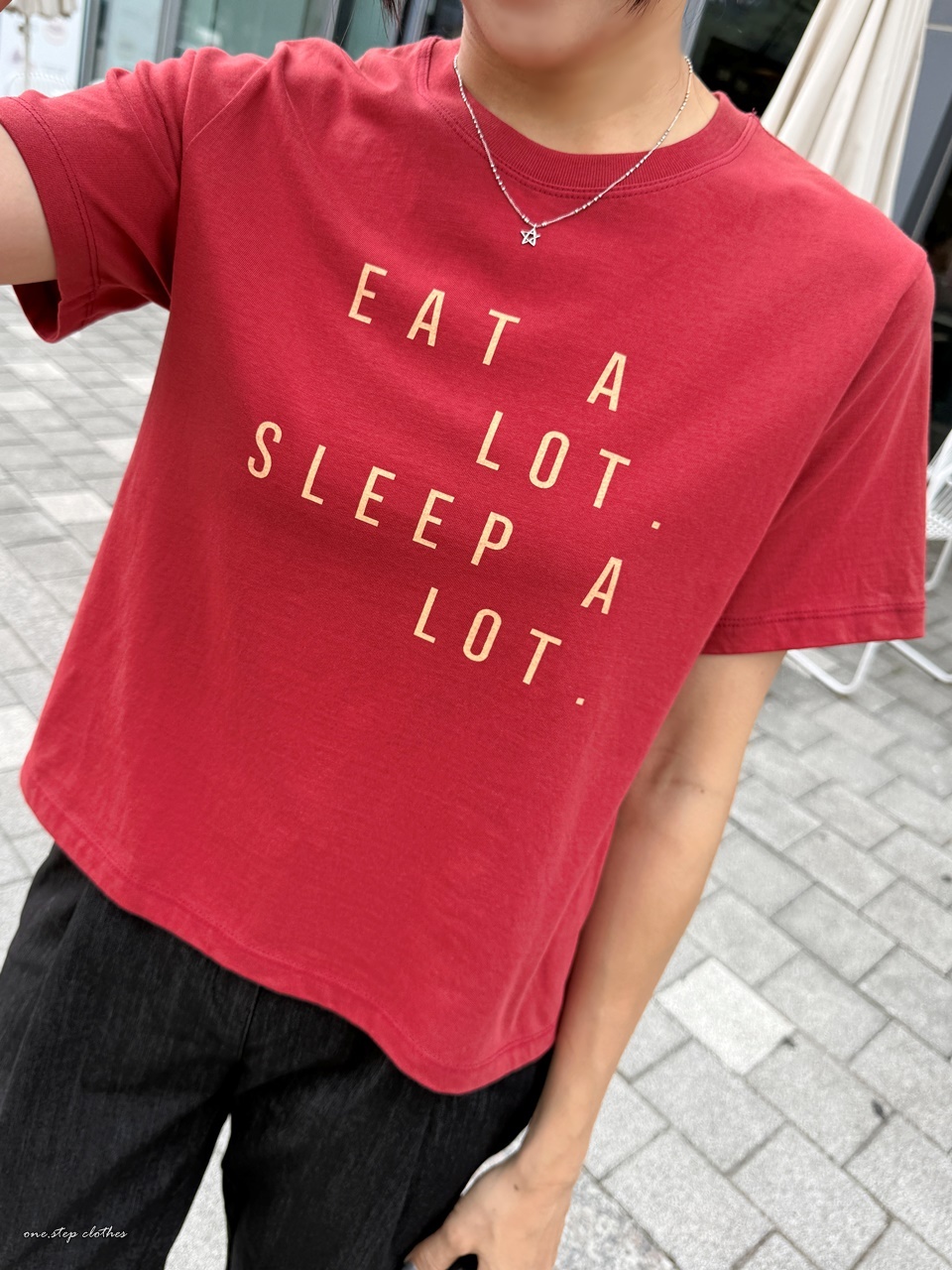 正韓吃多睡多酒紅字母T