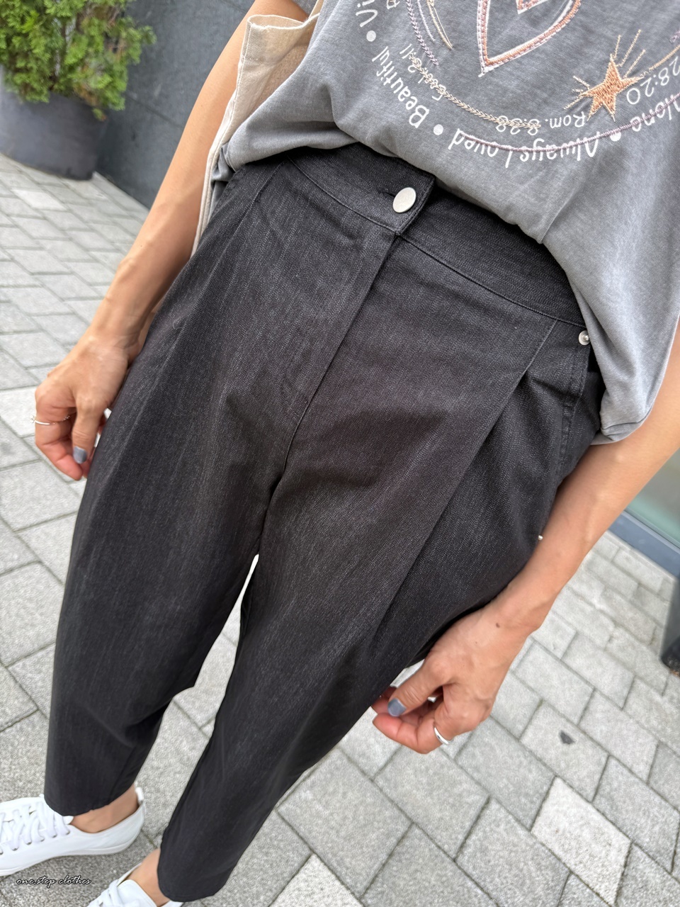 正韓Happy壓摺後鬆緊牛仔老爺褲  (黑)