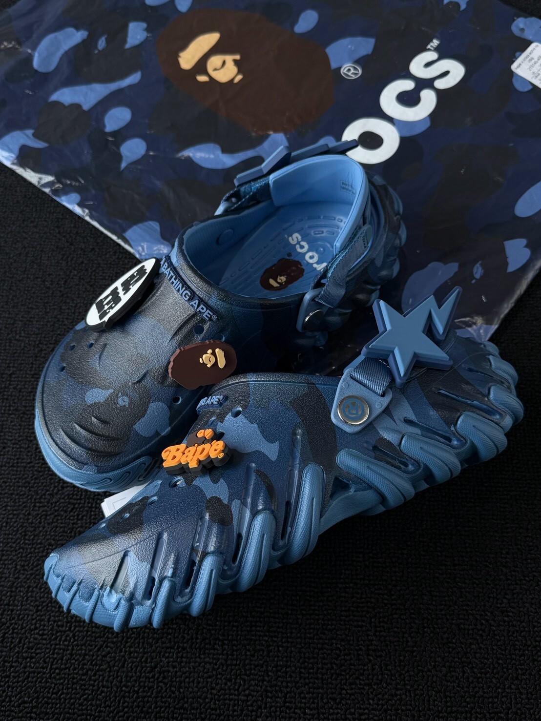 BAPE x Crocs Echo RO Clog 限定聯名款 猿人迷彩 洞洞鞋