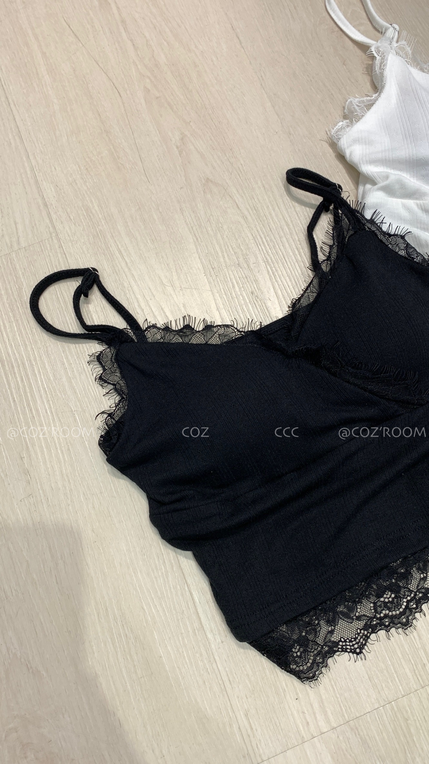 A3- (現貨)漂亮蕾絲v口bra背心 (2色) _30055