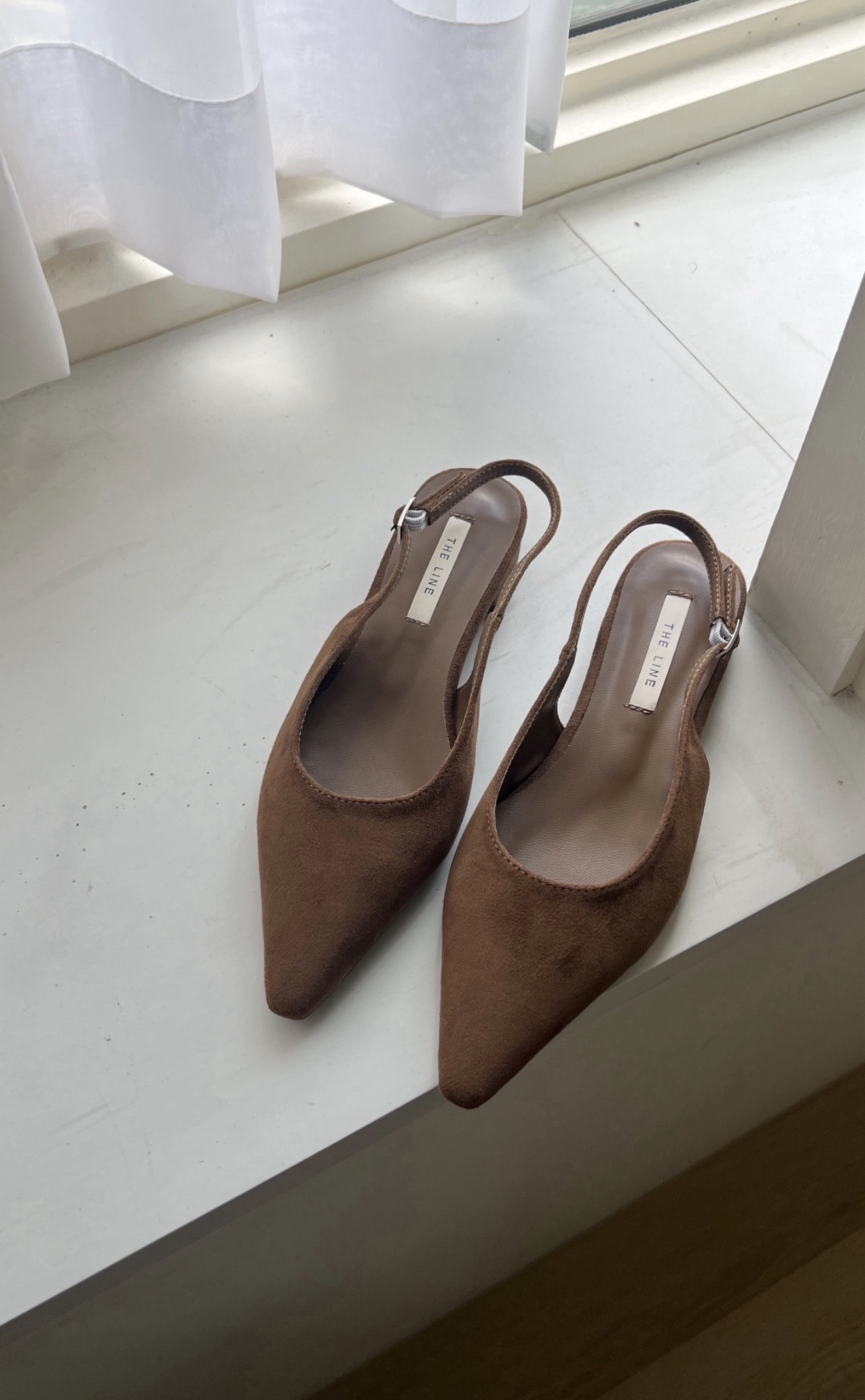 3401 法式絨面尖頭微跟 Slingback