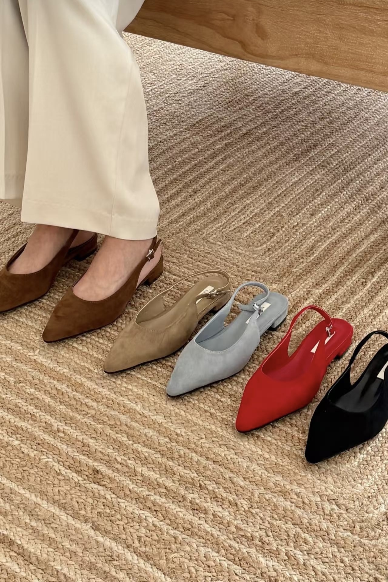 3401 法式絨面尖頭微跟 Slingback