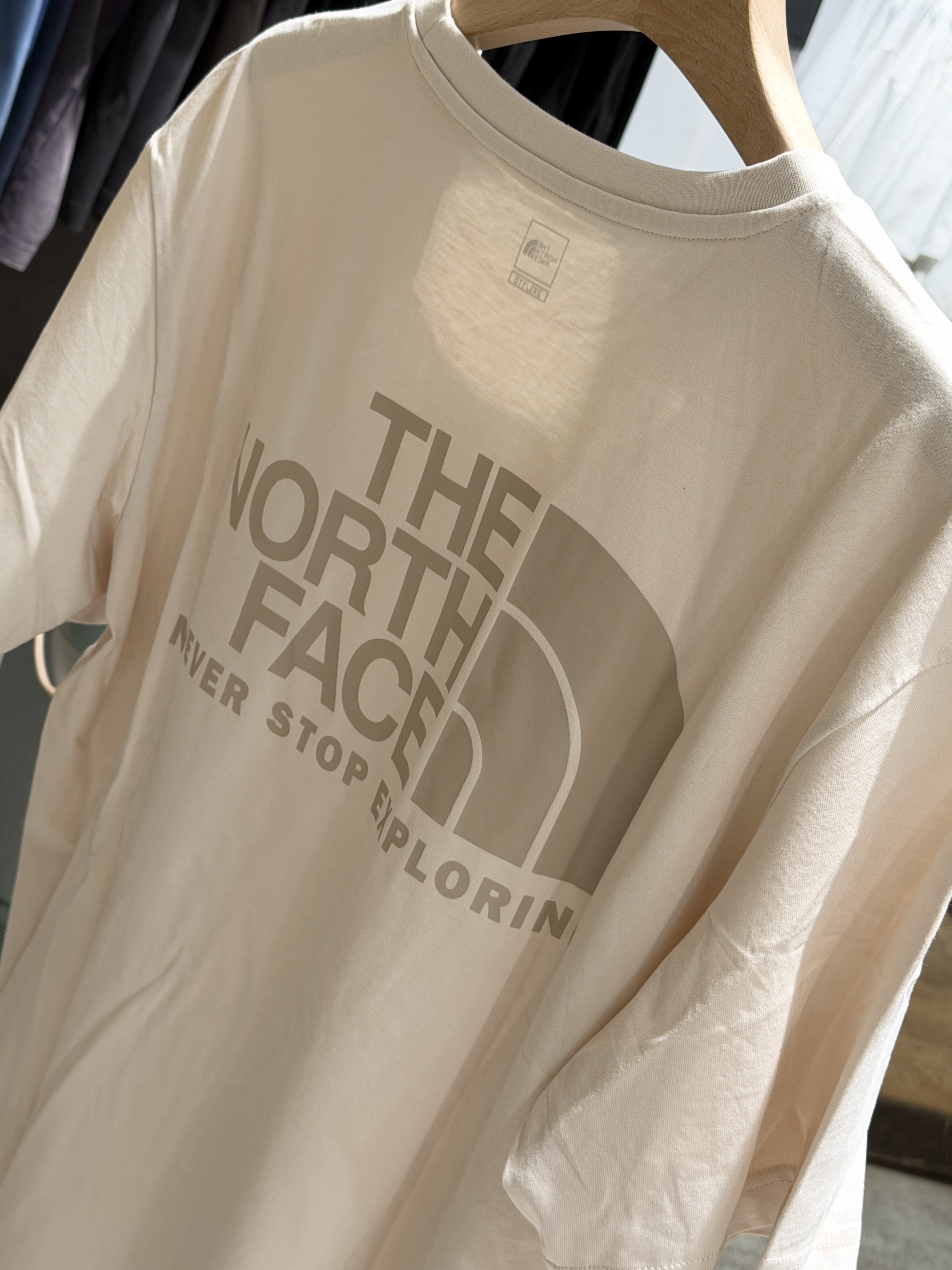 【零碼折扣】The north face 北臉印花大logo 素tee NT7UP42 春夏必備！