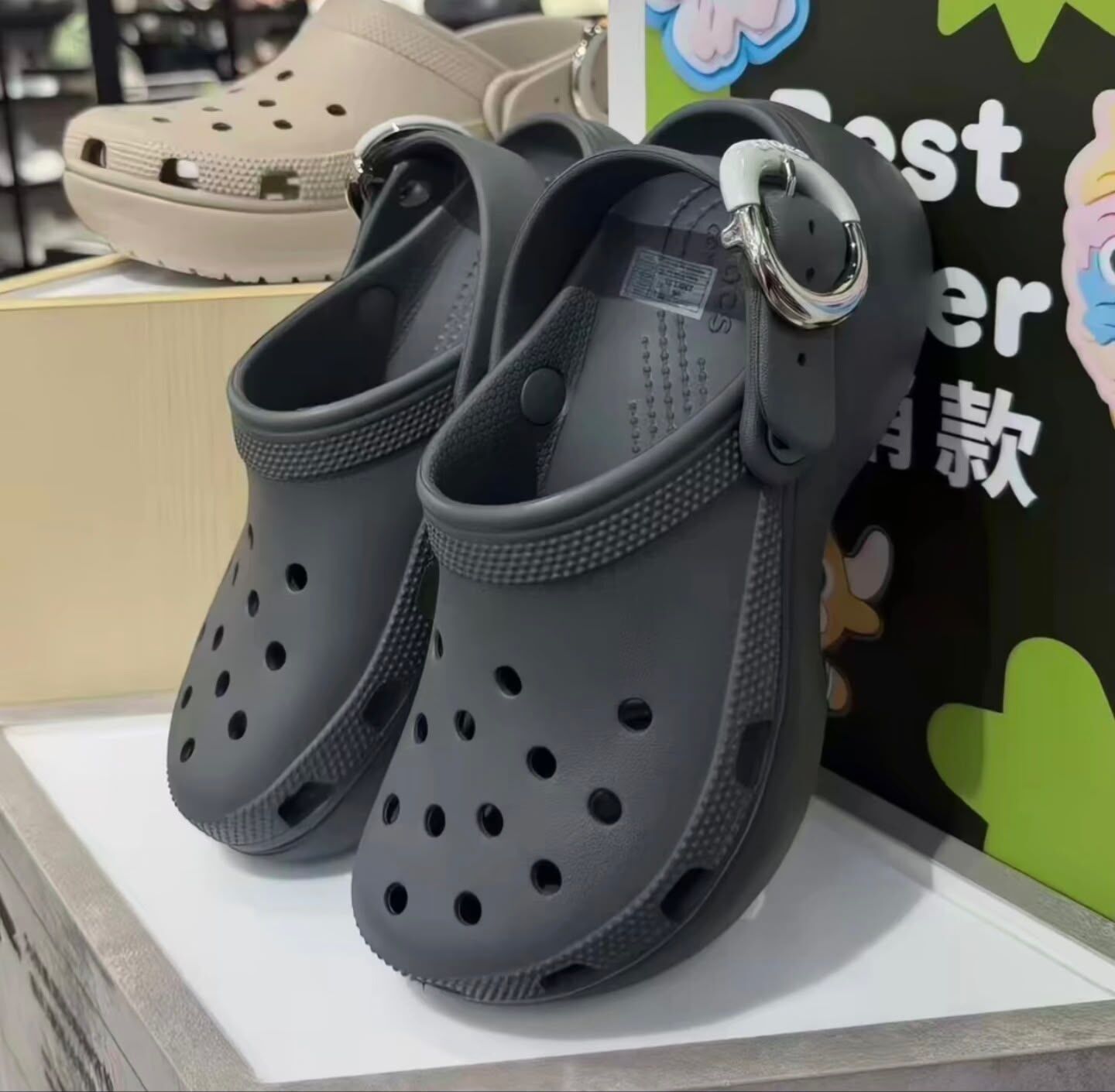 【預購】Crocs H0823505 女裝炭灰色 Classic Platform Dipped Buckle Clog