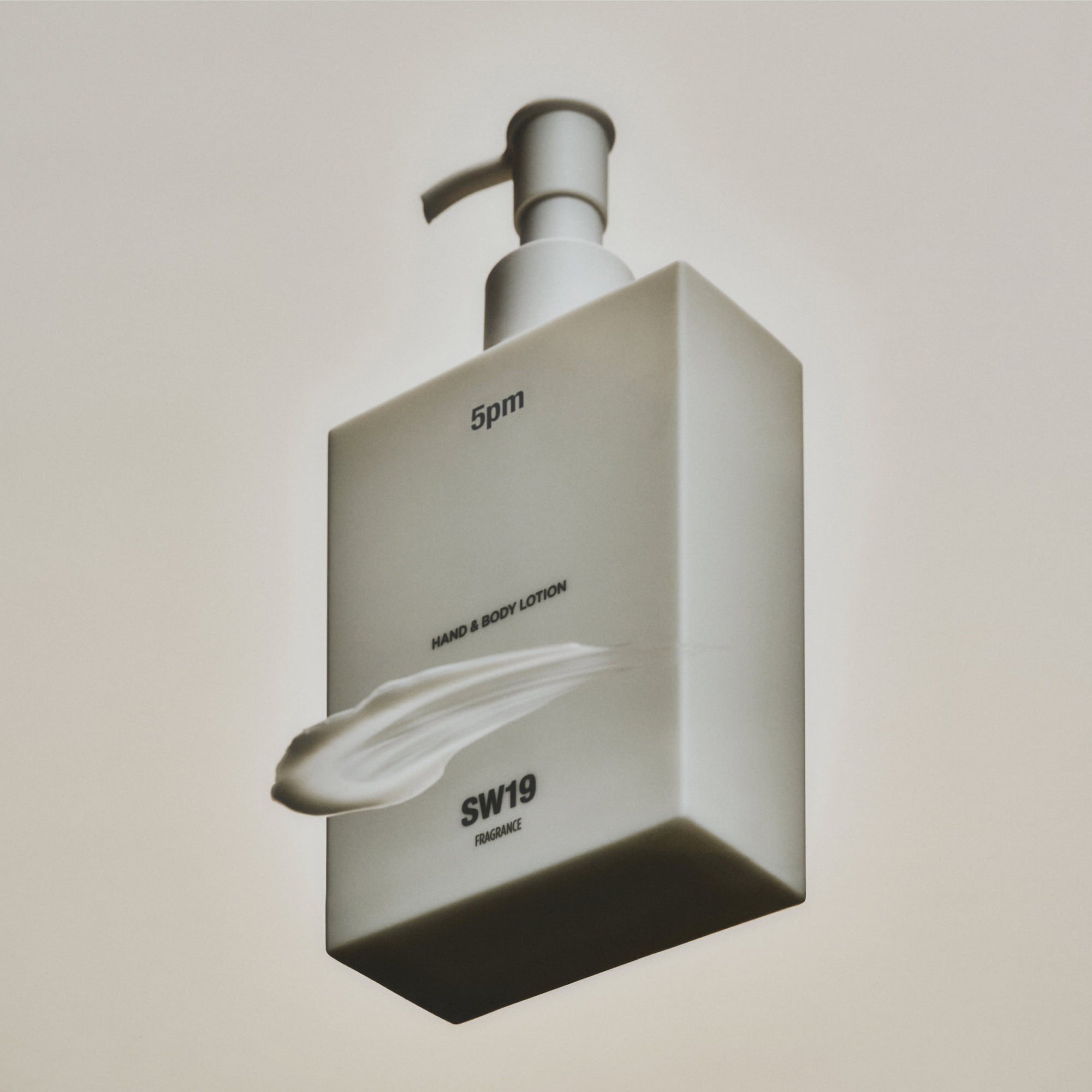 SW19 5pm 香氛潤膚乳液 (275ml)