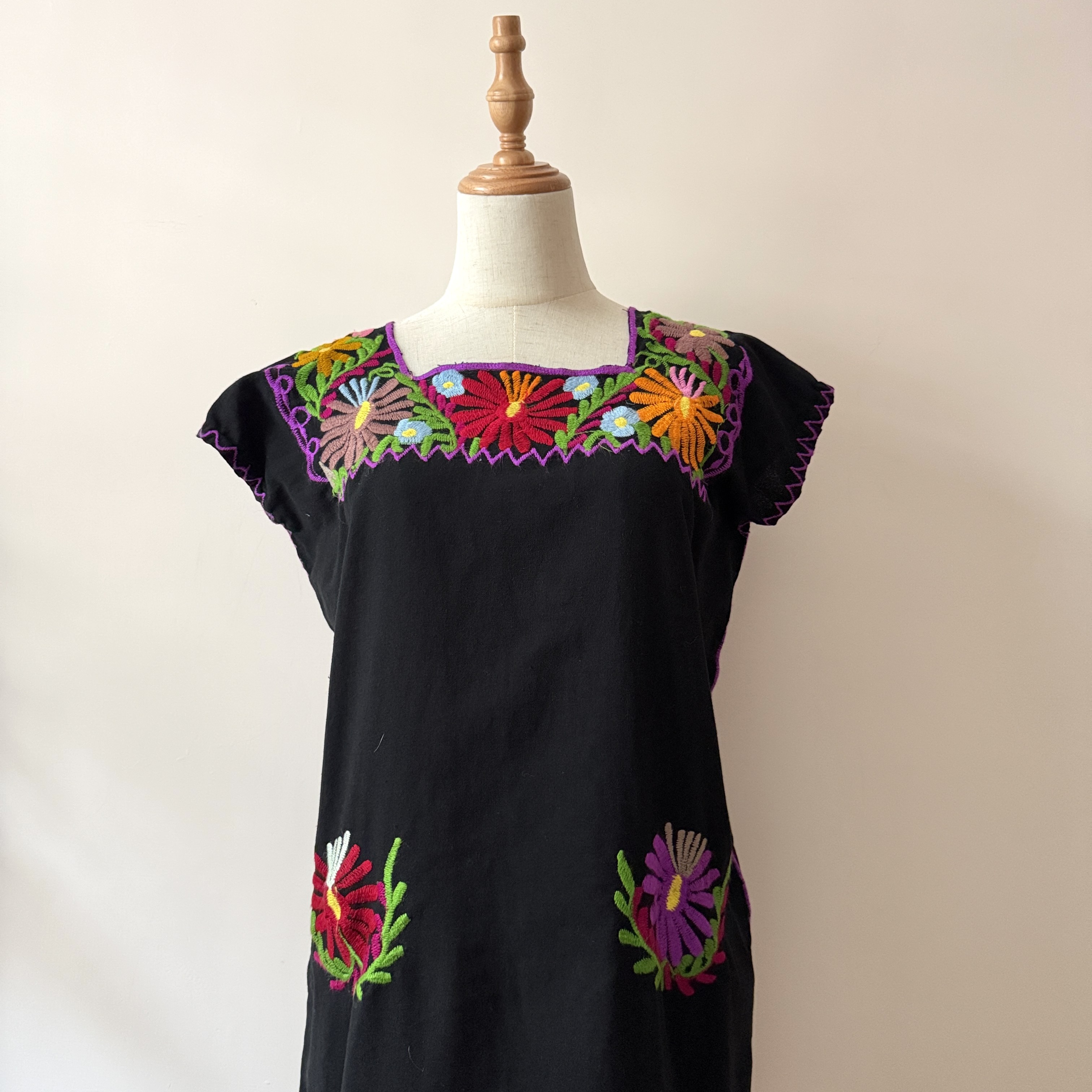 黑色墨西哥刺繡長身上衣
