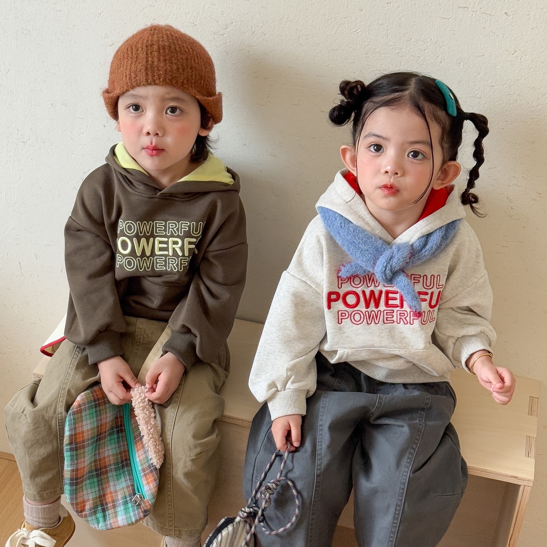 Powerful 撞色連帽上衣