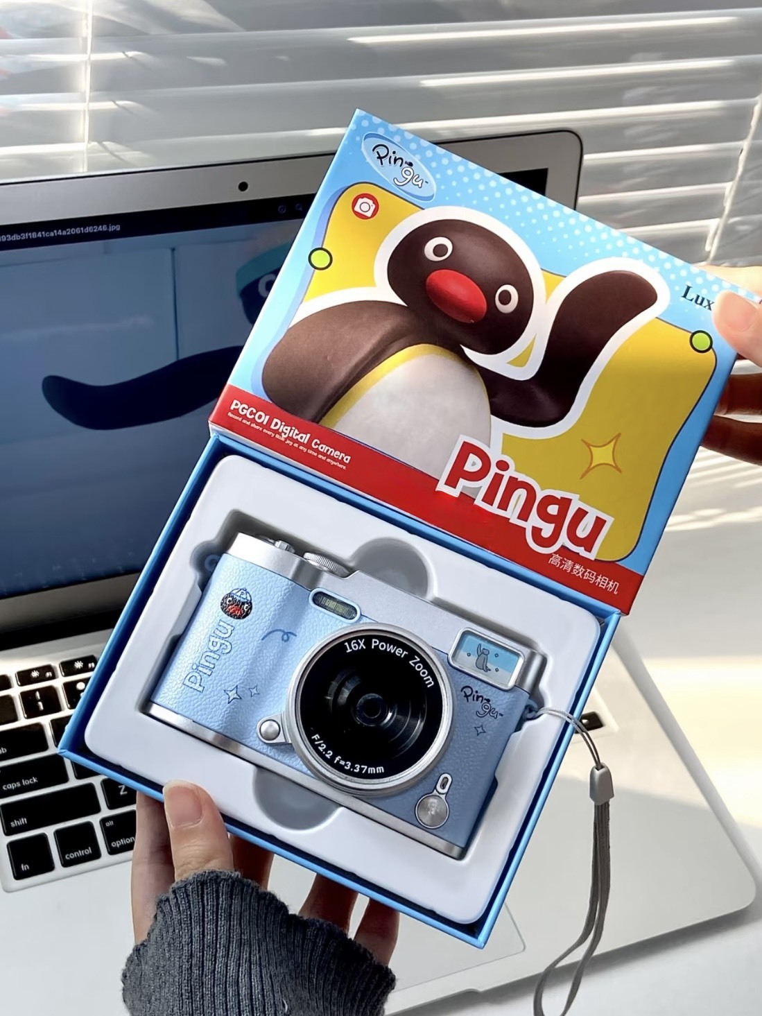 正版授權 PINGU 企鵝家族 CCD 翻轉螢幕相機 自帶補光燈 二色
