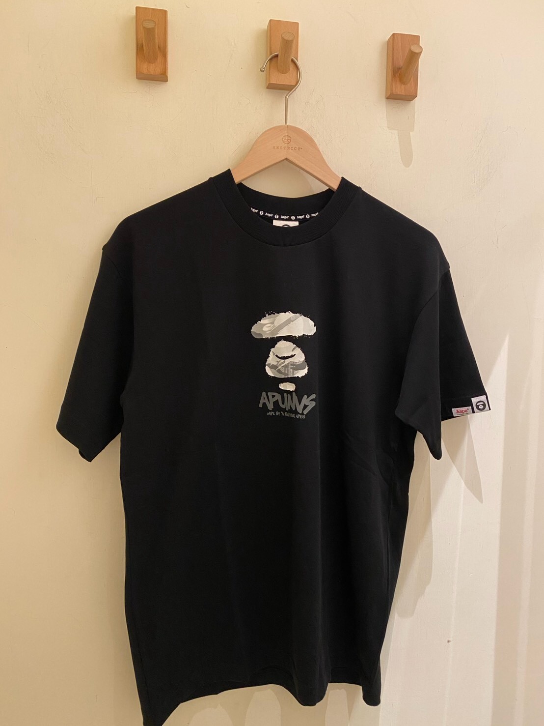 Aape 迷彩噴漆猿人短T M10035XR