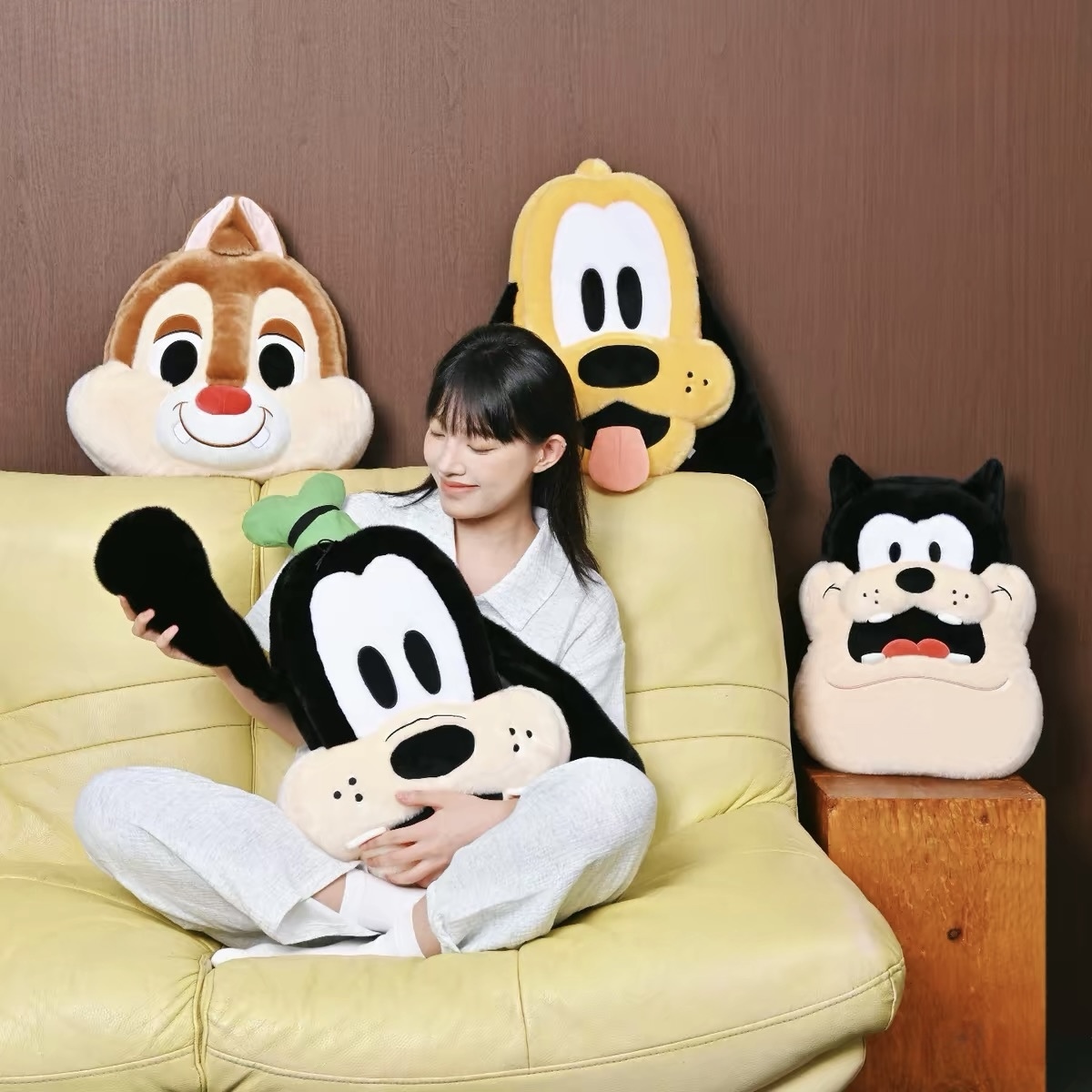 DISNEY 迪士尼 高飛 布魯托 皮特 奇奇 蒂蒂 抱枕 靠枕 玩偶 娃娃 官方正版授權 / 預購
