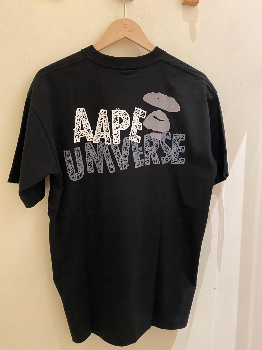 Aape 鐵絲網字母短T M10036XR