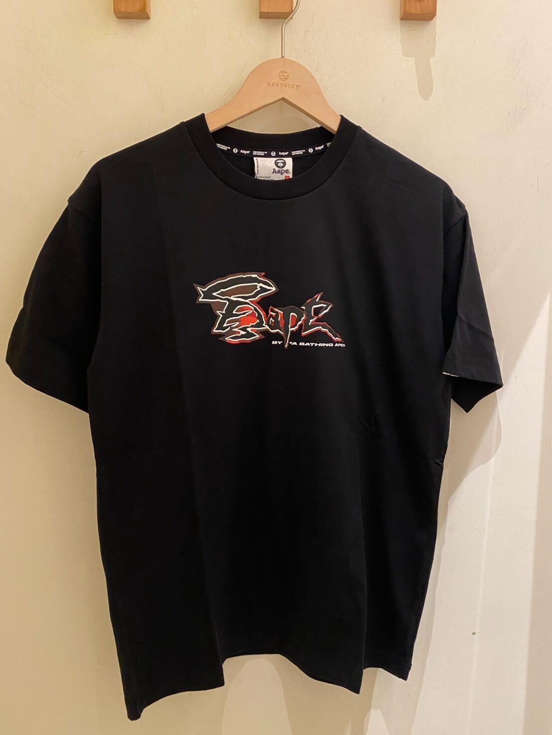 Aape 前衛塗鴉紅迷彩猿人短T M1870XXQ