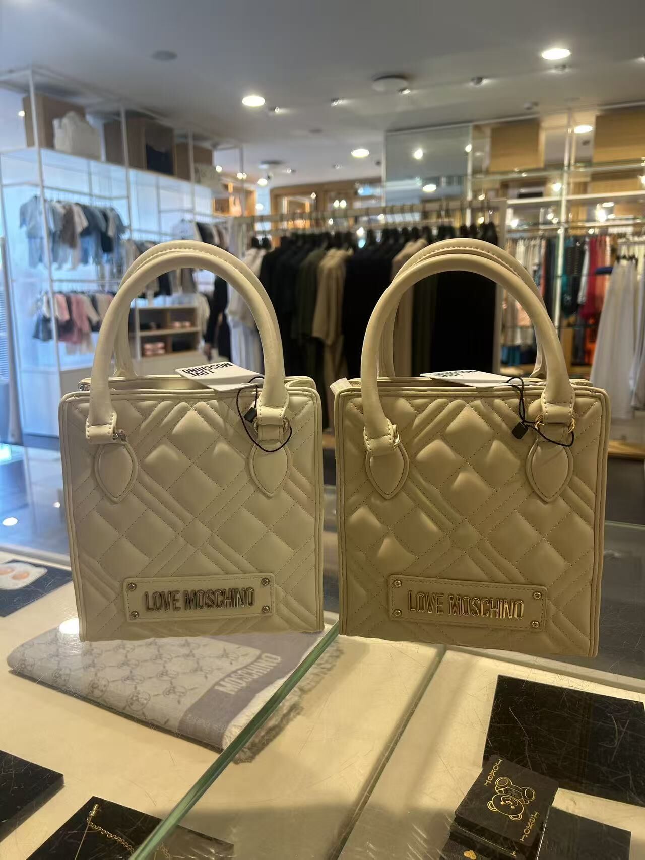 LYS02378 Love Moschino 菱格兩用袋