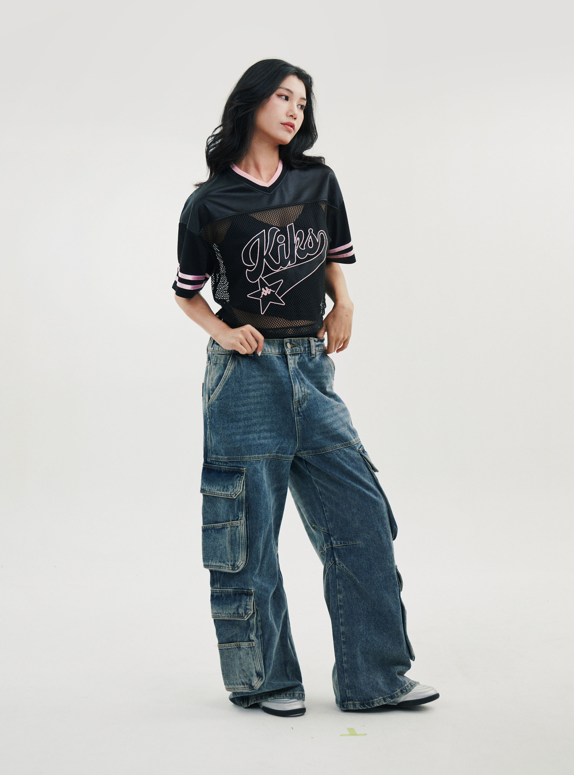Kappa X Kiks  女款 拼接短版V領網眼球衣