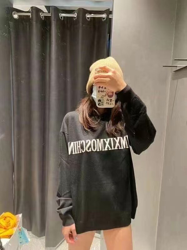【預購】Moschino K082403 MMXIX 黑色圓領衛衣