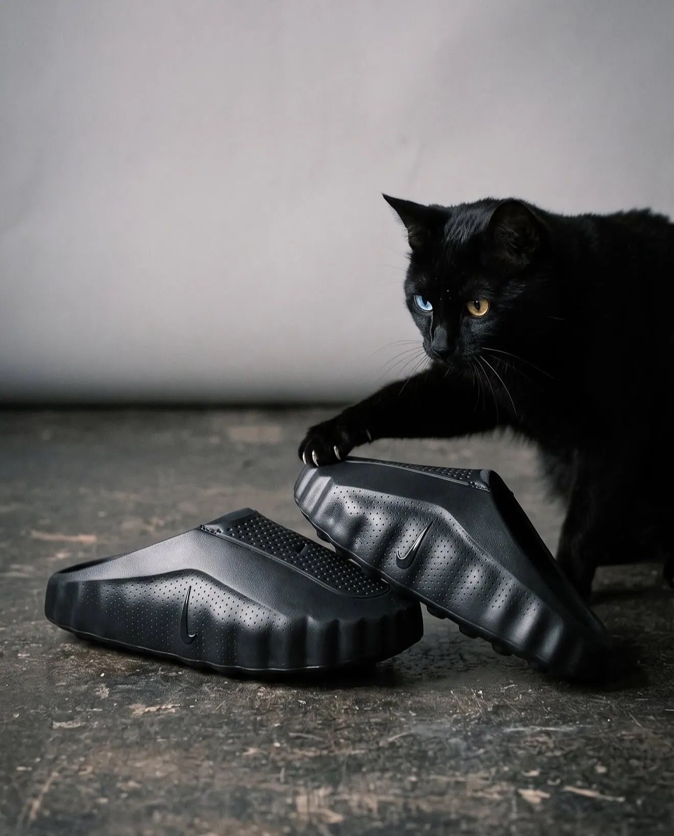 (預訂) Nike Mind 001- Triple Black