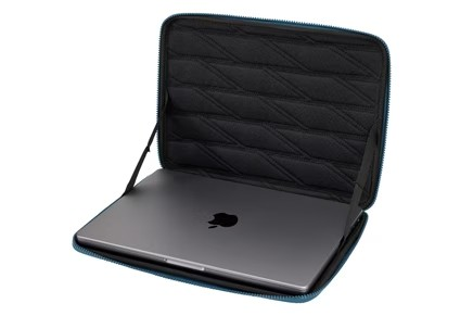 完美貼合 16 吋 MacBook Pro 及 15 吋筆記型電腦